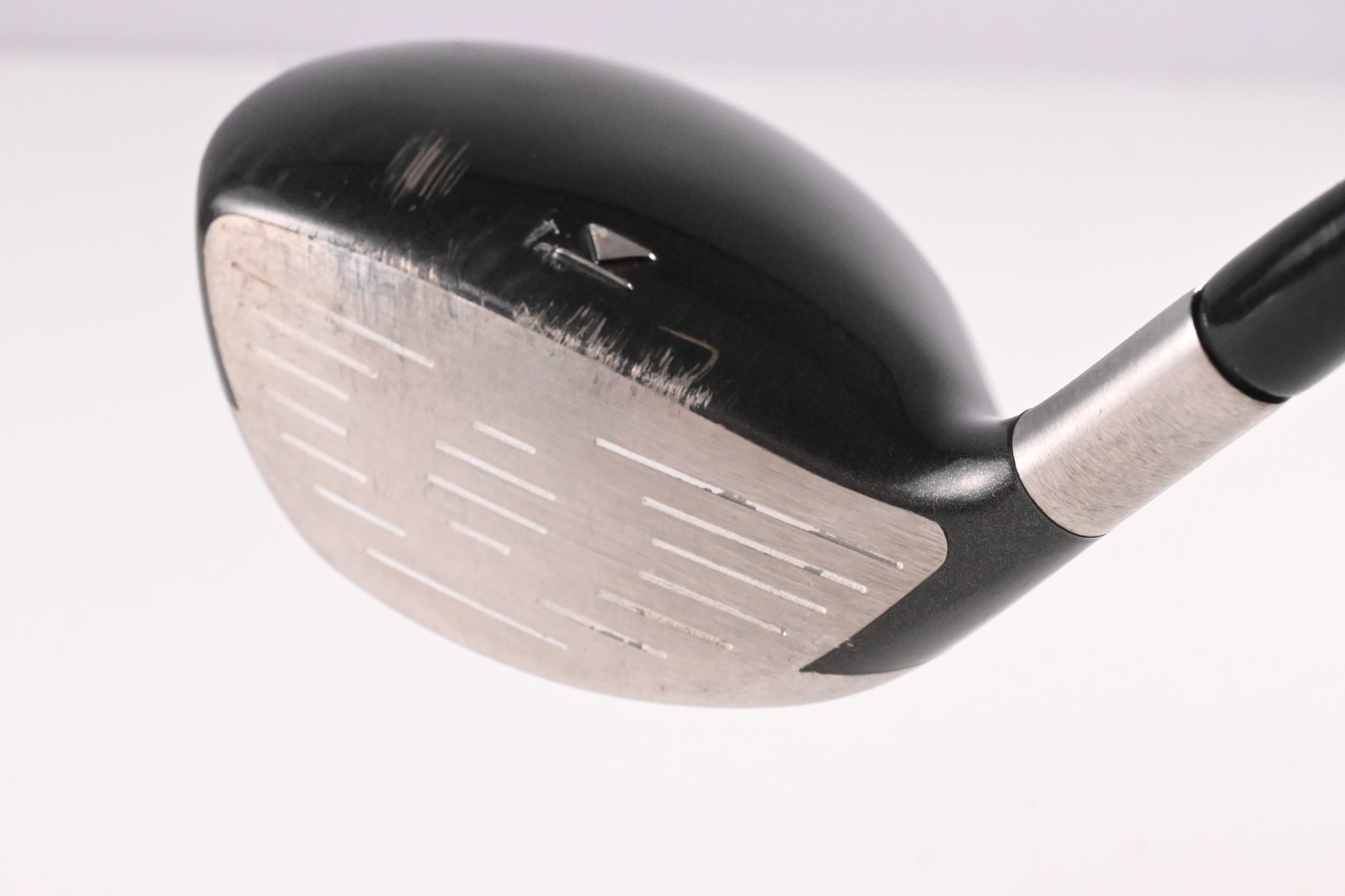 Titleist 904 F #3 Wood / 15 Degree / Regular Flex Dynamic Gold R300 Shaft