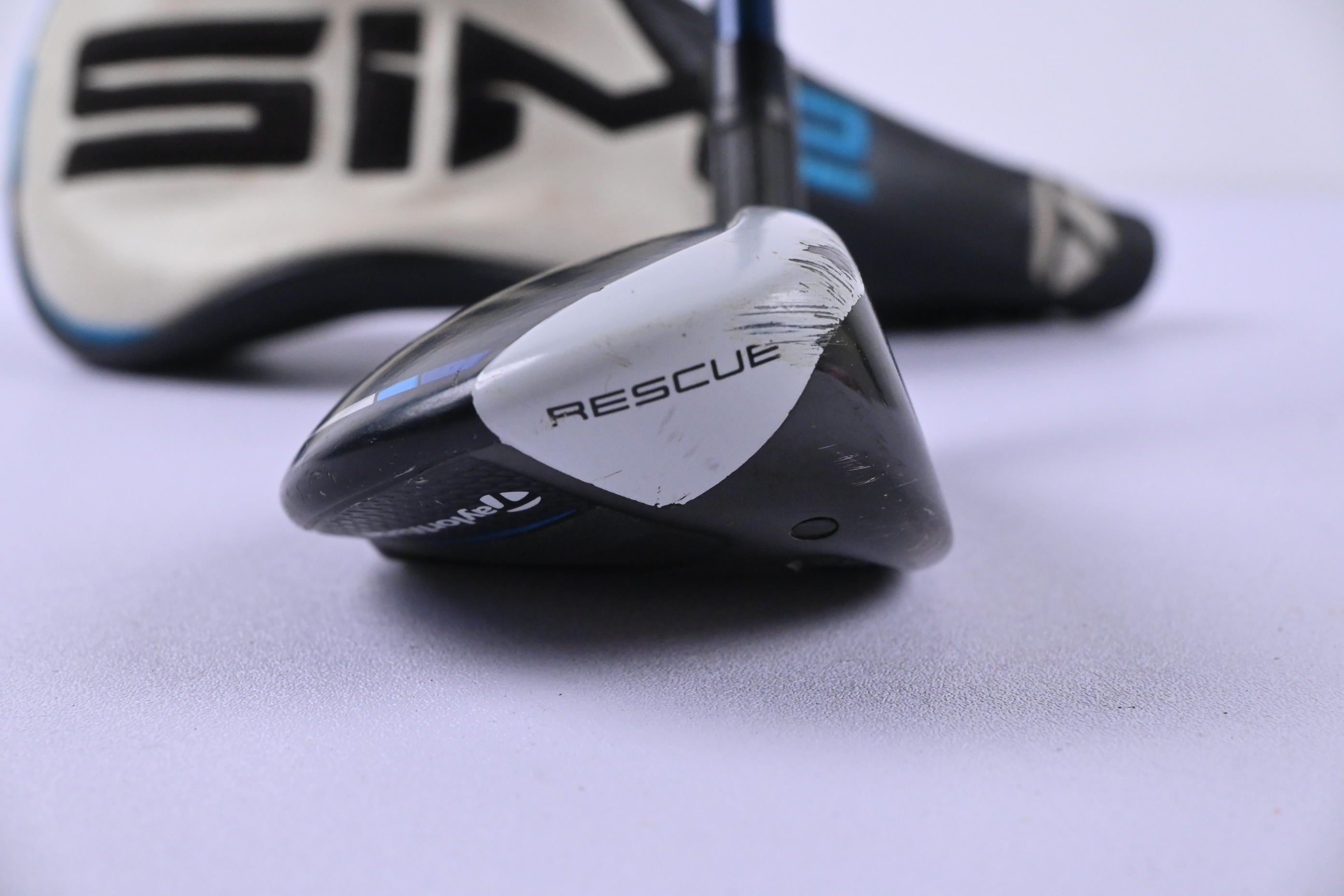 Taylormade SIM2 Max #3 Hybrid / 19 Degree / Regular Flex Fujikura Ventus Blue 6