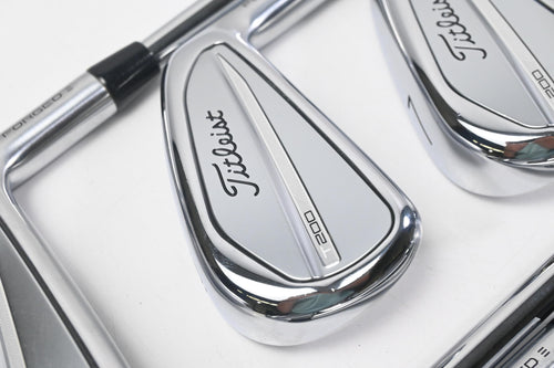 Titleist T200 2023 Irons / 5-PW+GW / Regular Flex AMT Black R300 Shafts