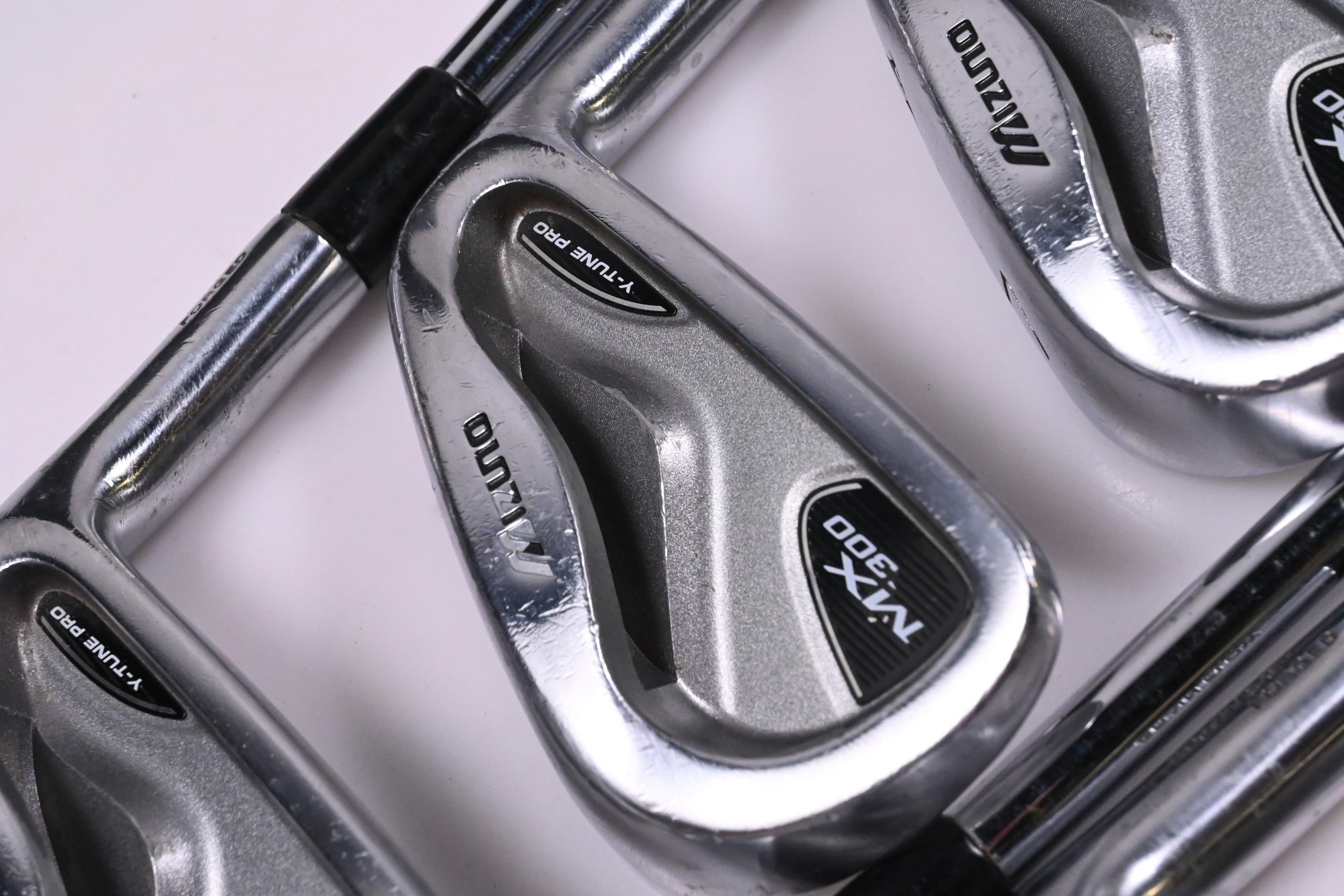 Mizuno MX-300 Irons / 5-PW / Regular Flex Dynalite Gold XP R300 Shafts