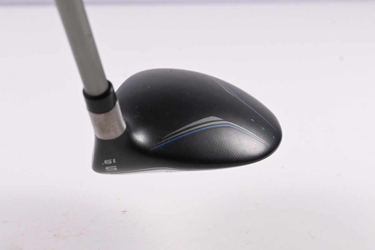 Ladies Taylormade Jetspeed #5 Wood / 19 Degree / Ladies Flex Matrix 49 Shaft