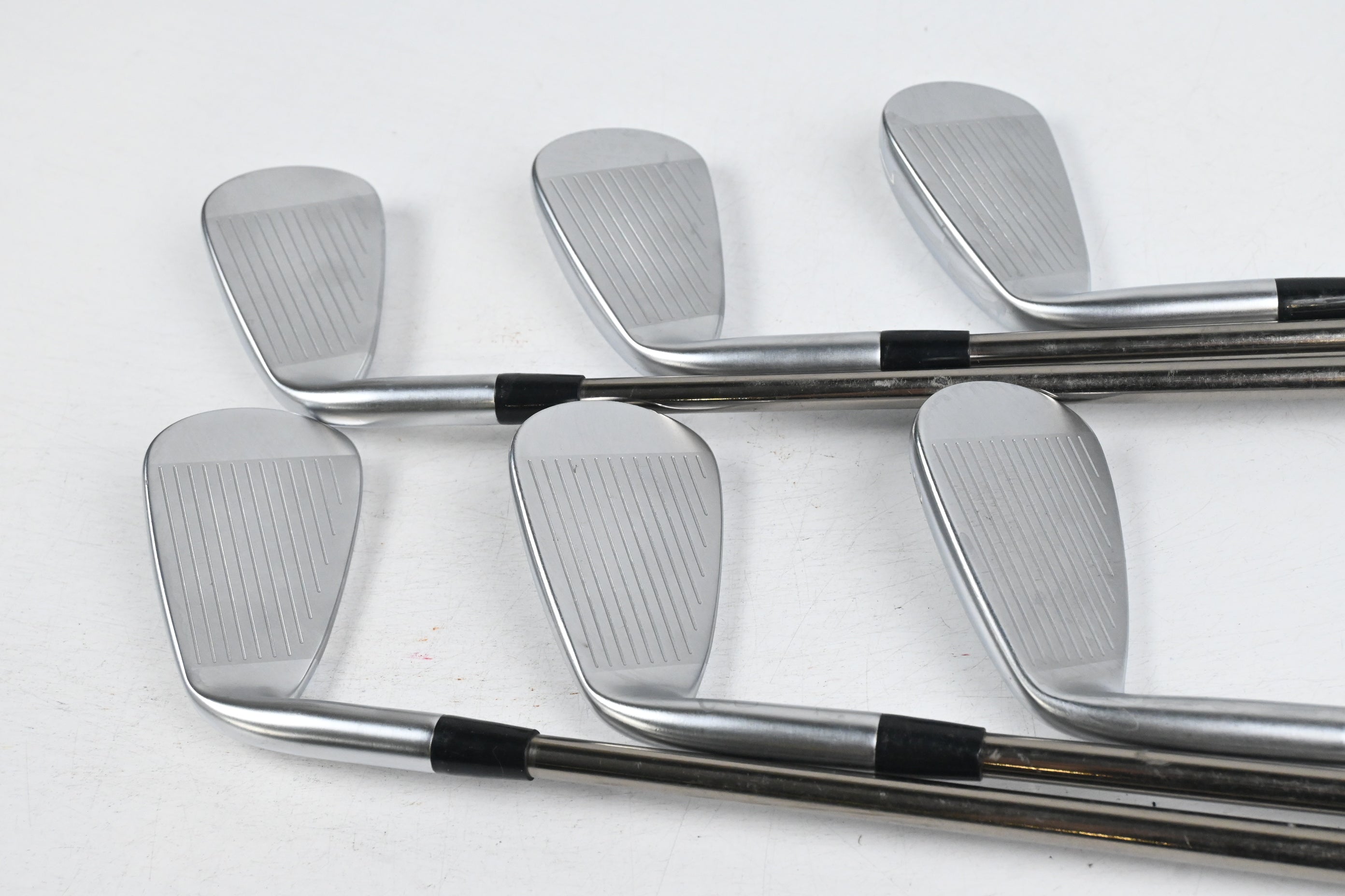 Mizuno JPX 923 Hot Metal HL Irons / 5-PW / Regular Flex UST Mamiya Recoil ESX