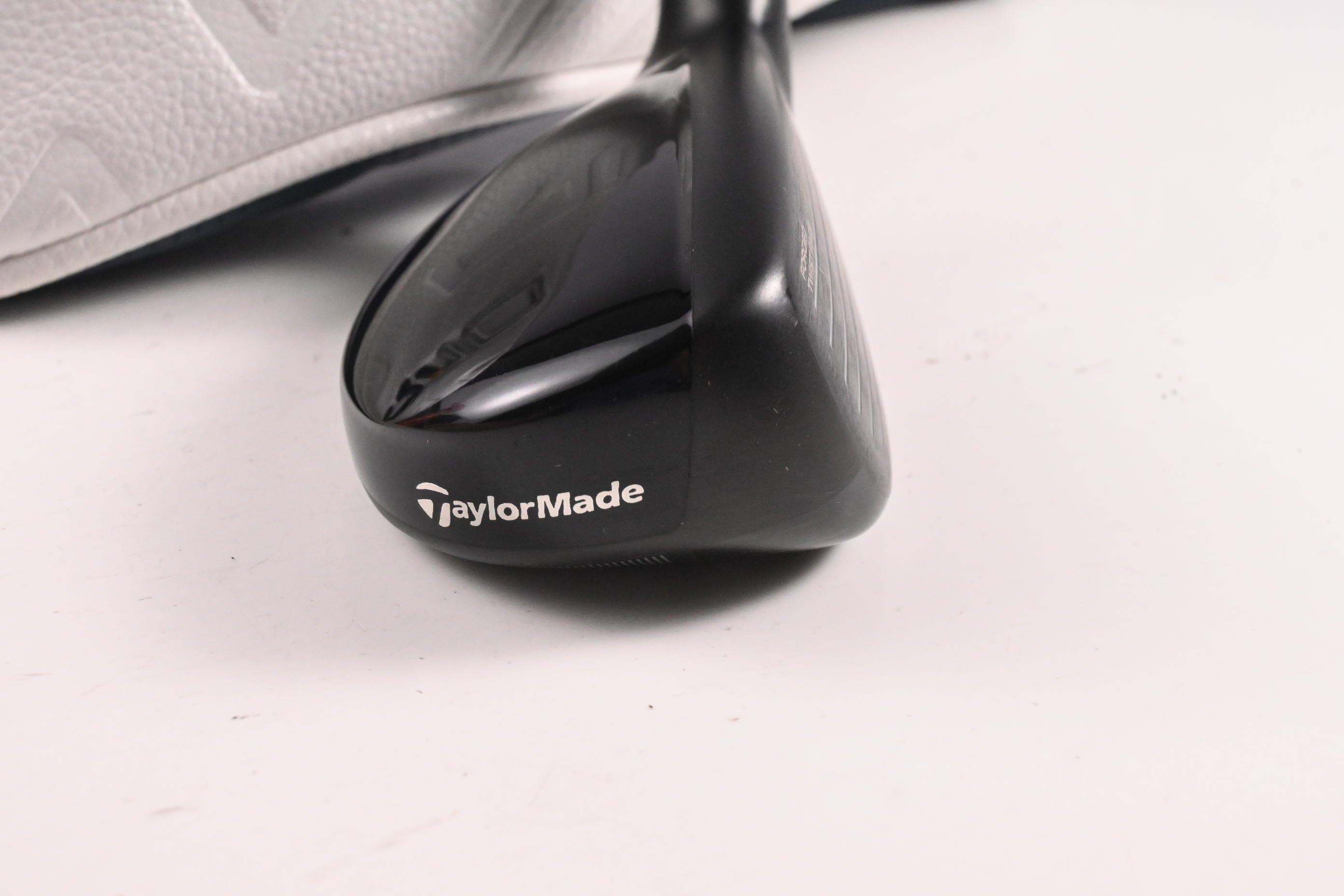 Taylormade Qi10 Tour #3 Hybrid / 19.5 Degree / Stiff Flex REAX KBS 75 Shaft
