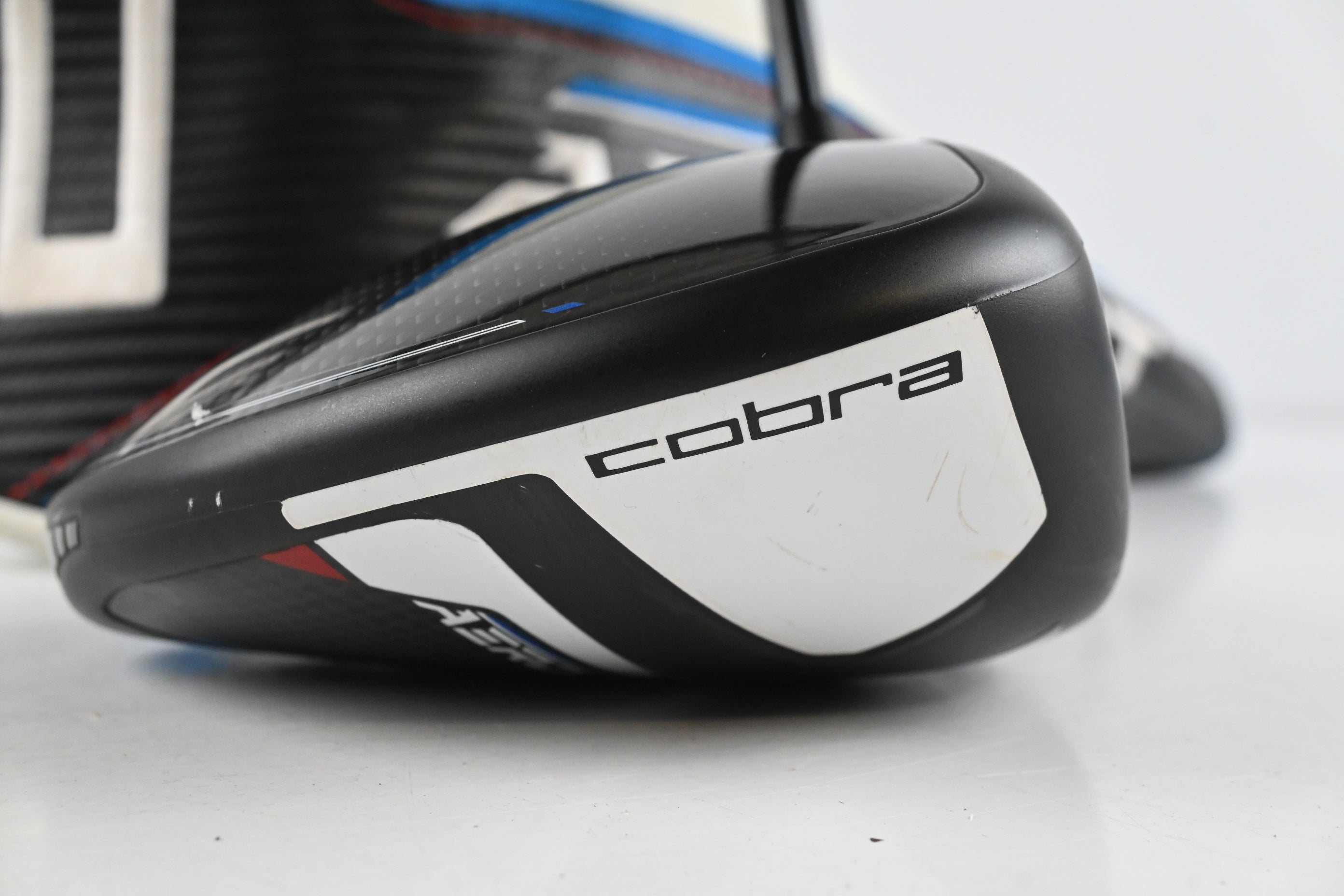 Cobra Aerojet Driver / 10.5 Degree / Stiff Flex Kai'li Blue 60 Shaft