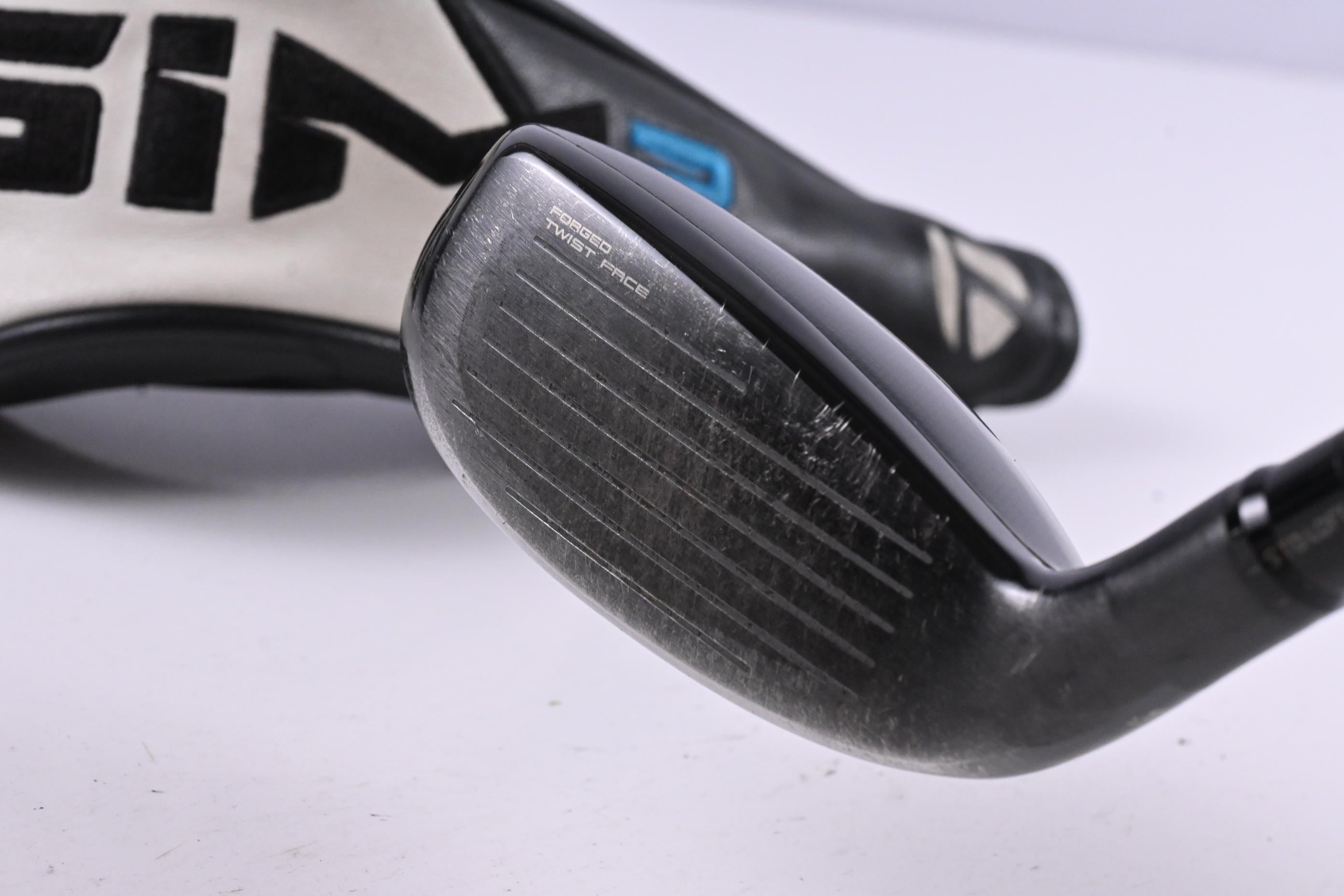 Taylormade SIM2 #3 Hybrid / 19.5 Degree / Stiff Flex Tensei AV Raw Blue 80 Shaft