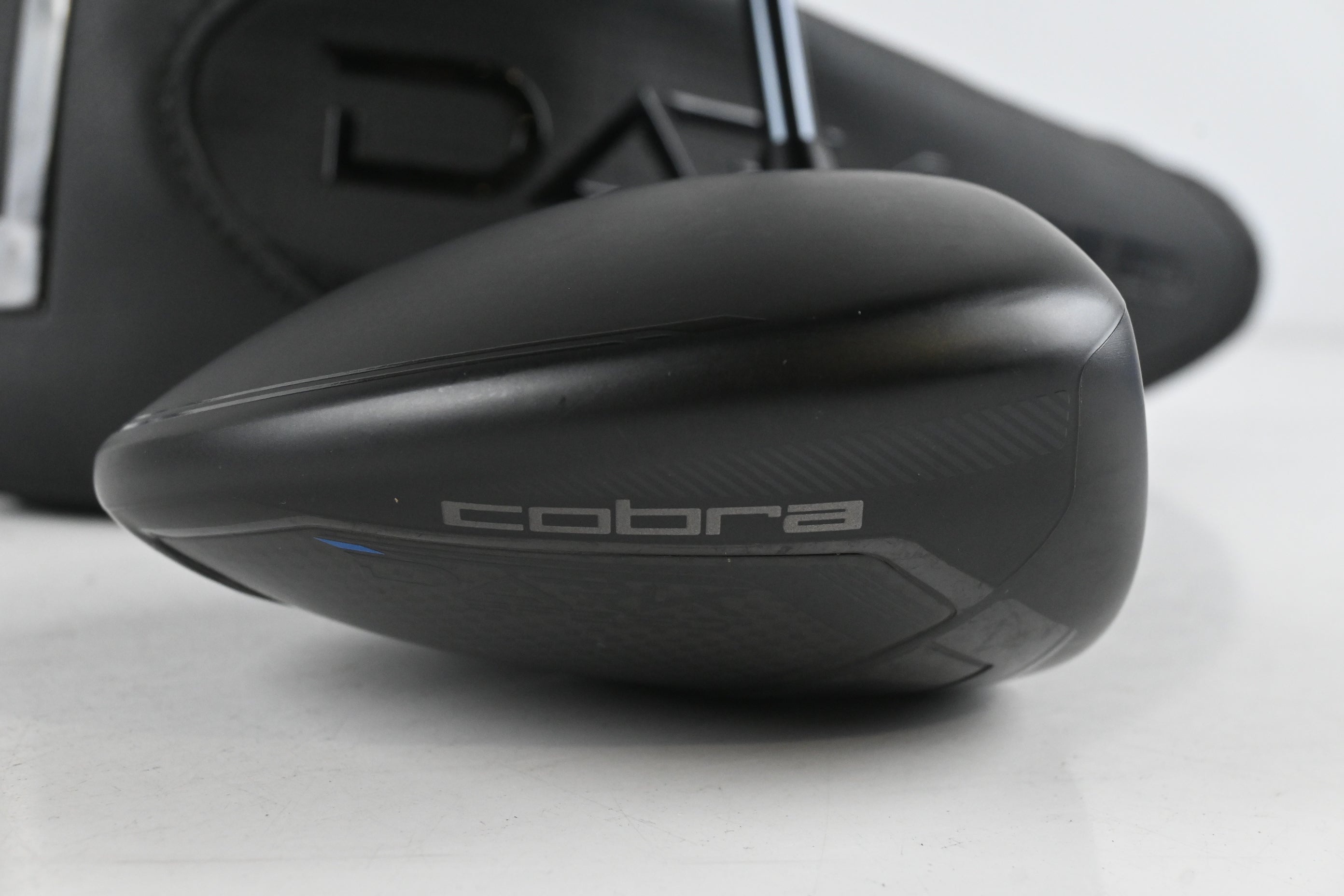 Cobra Darkspeed X Driver / 10.5 Degree / Stiff Flex UST Mamiya LIN-Q M40X 6