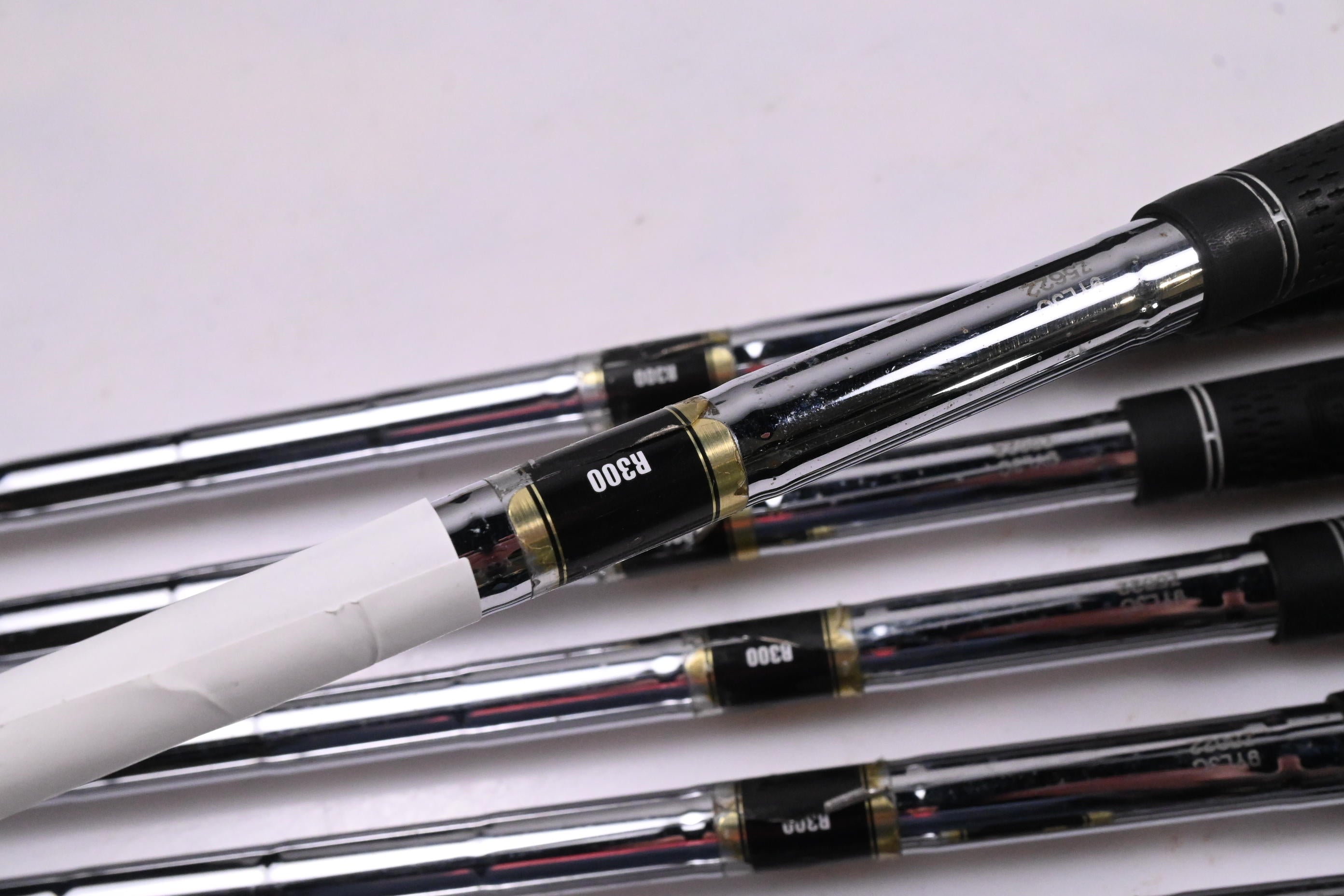 Mizuno MX-300 Irons / 5-PW / Regular Flex Dynalite Gold XP R300 Shafts