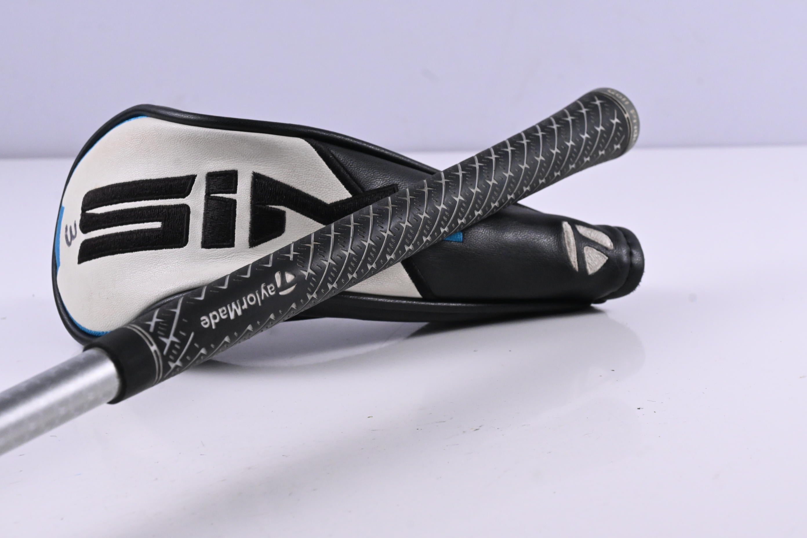 Taylormade SIM2 #3 Hybrid / 19.5 Degree / Stiff Flex Tensei AV Raw Blue 80 Shaft