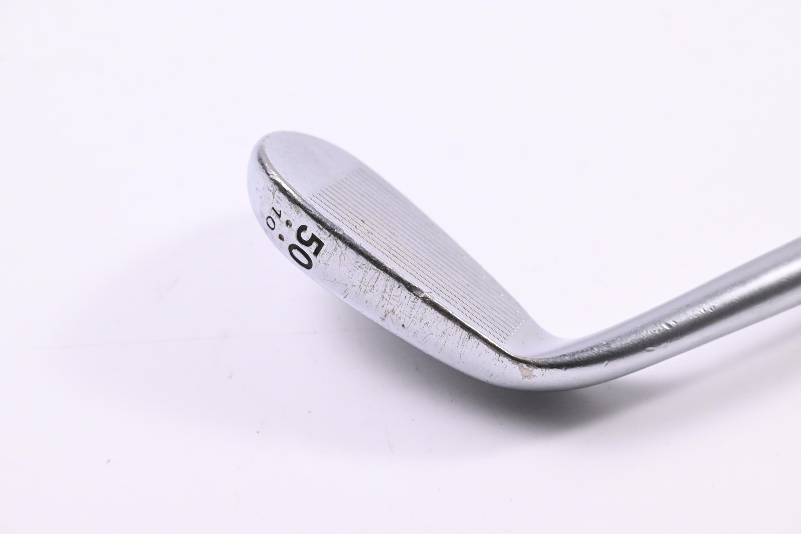 Cleveland 588 RTX Gap Wedge / 50 Degree / Wedge Flex Dynamic Gold Shaft