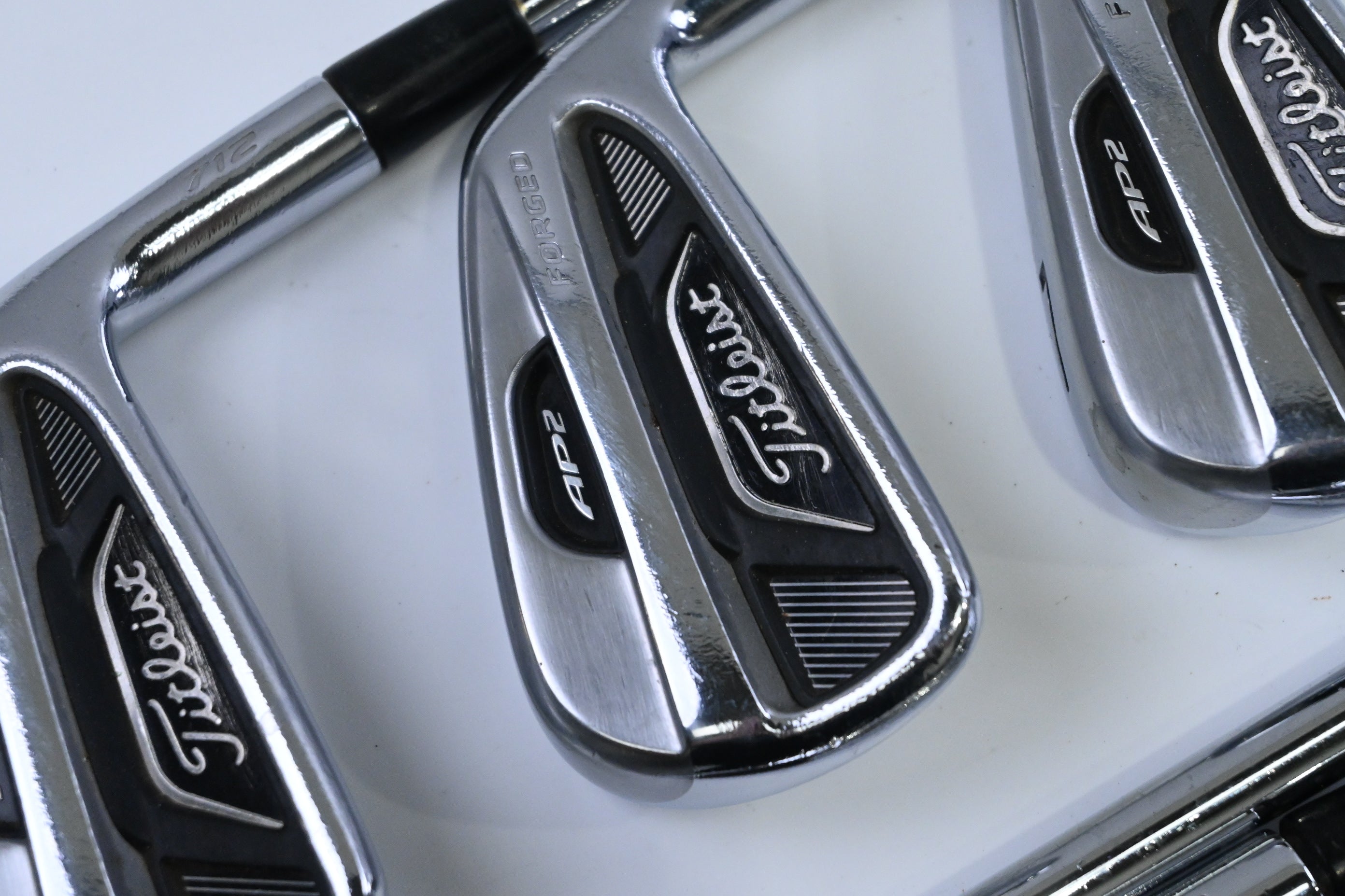 Titleist 712 AP2 Irons / 5-PW / Regular Flex Dynamic Gold Super Lite R300