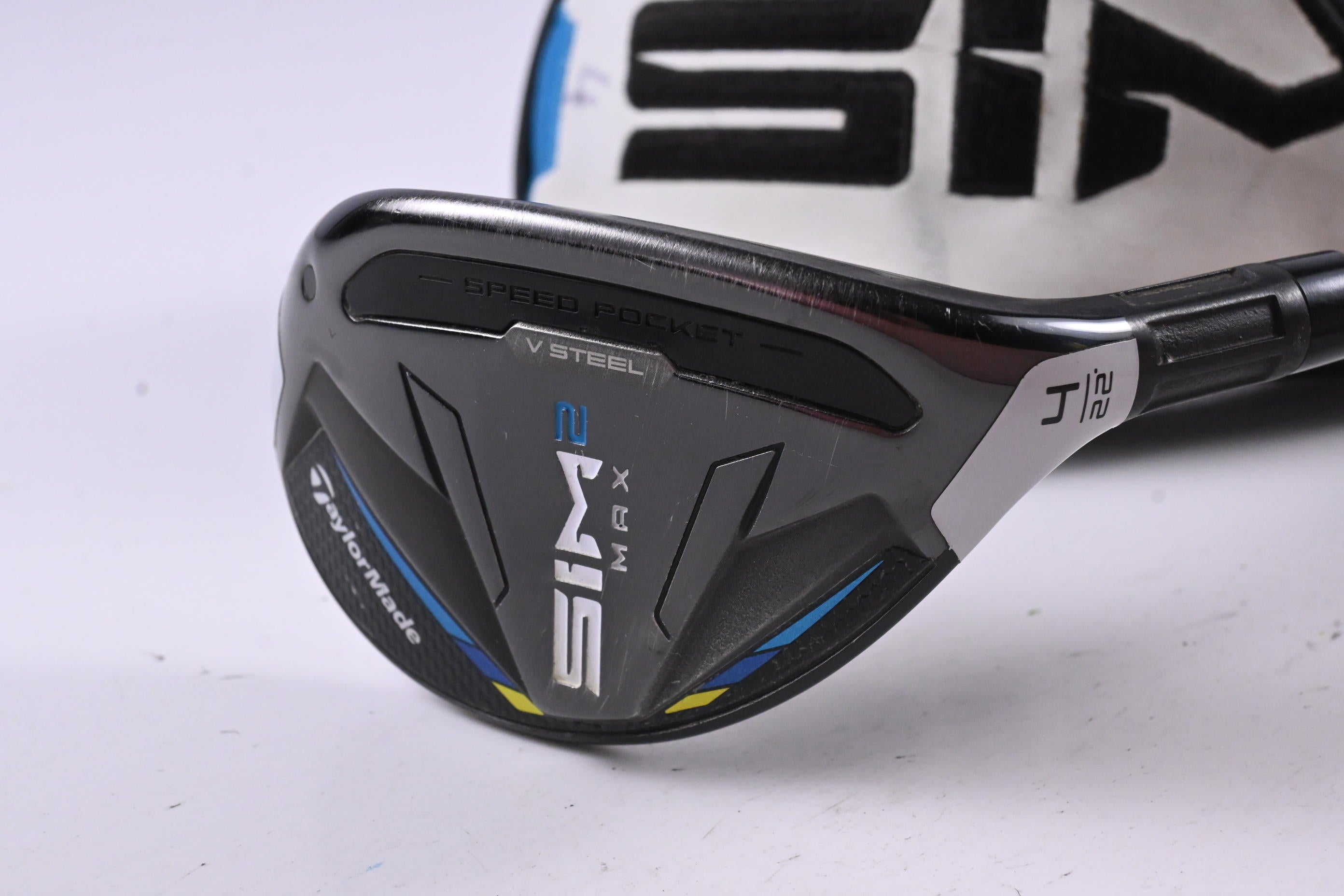 Taylormade SIM2 Max #4 Hybrid / 22 Degree / Regular Flex Fujikura Ventus Blue 6