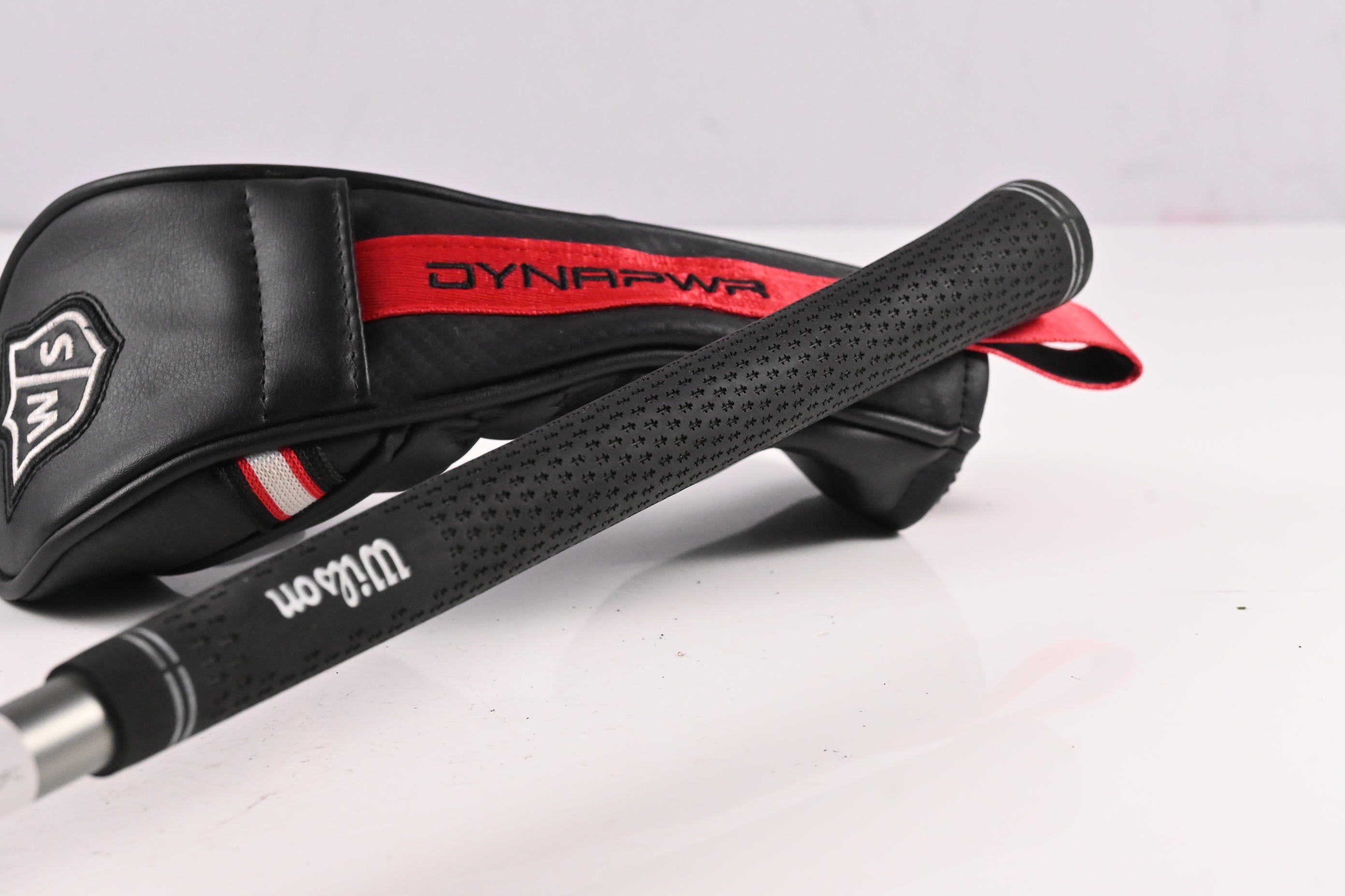 Wilson Dynapower 2023 #6 Hybrid / 28 Degree / Regular Flex UST Recoil 460 Shaft