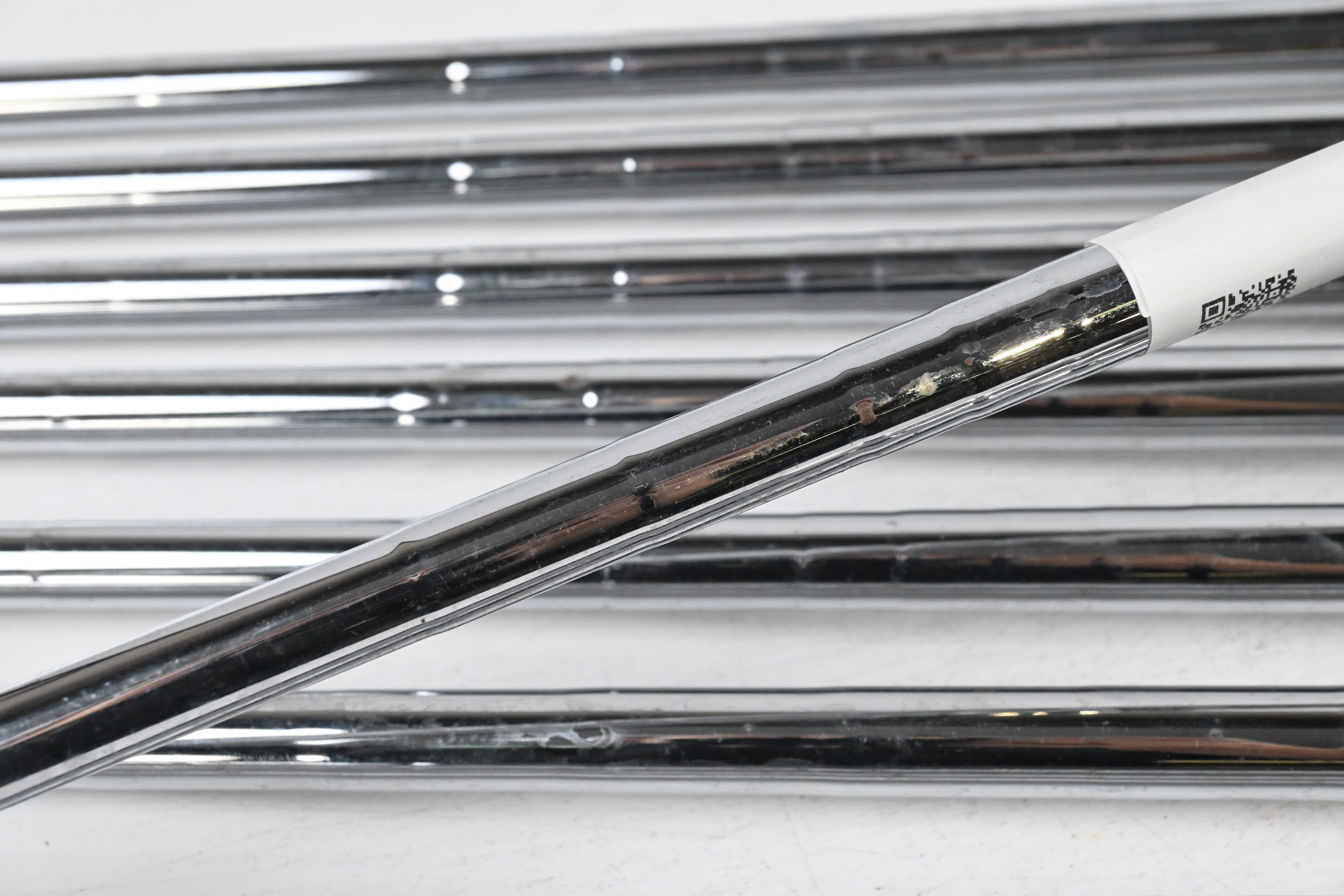 Left Hand Ping G15 Irons / 4-PW+GW+SW / Black Dot / Regular Flex Ping AWT Shafts
