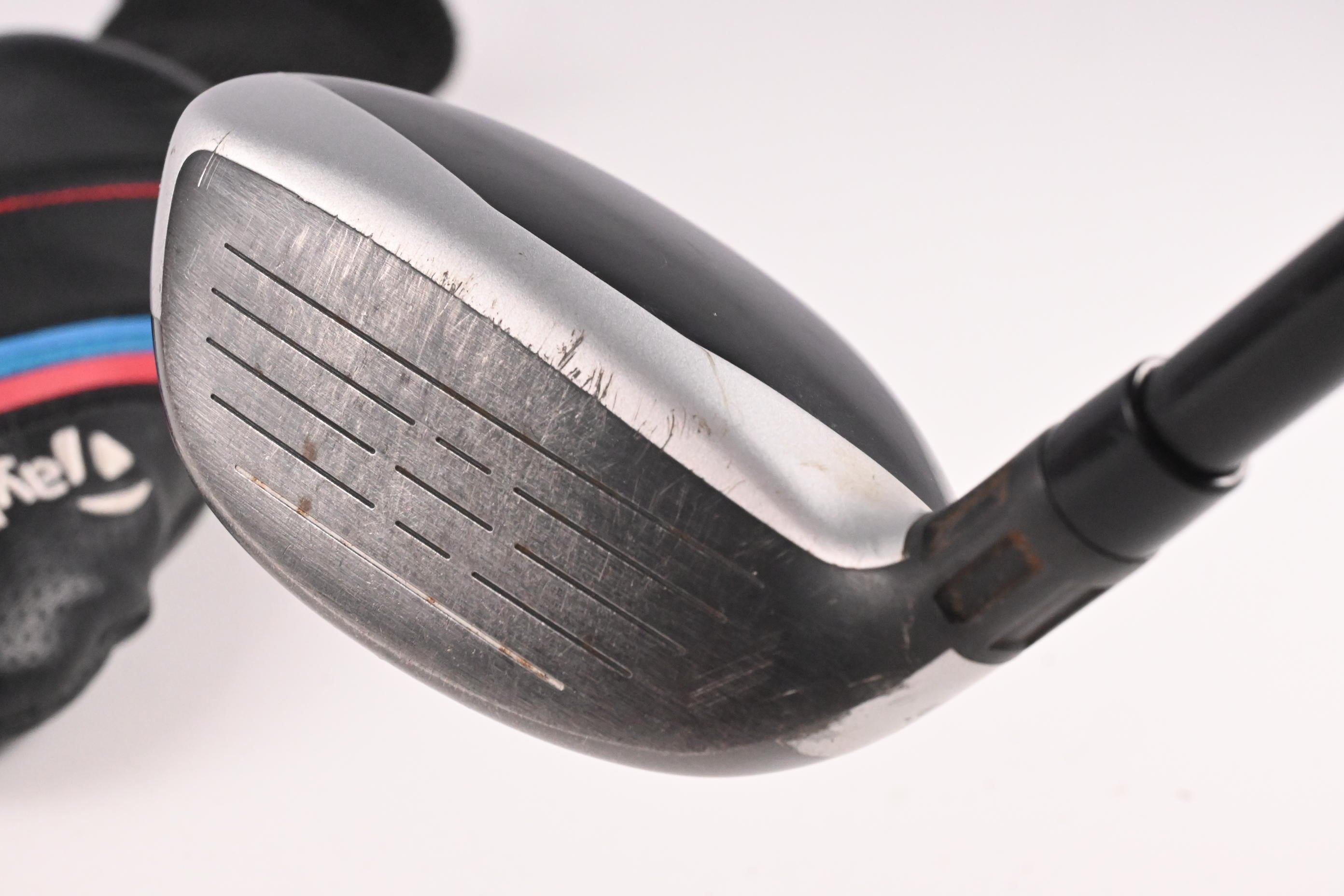Taylormade M4 #6 Hybrid / 28 Degree / Stiff Flex Fujikura Atmos Red 7 Shaft