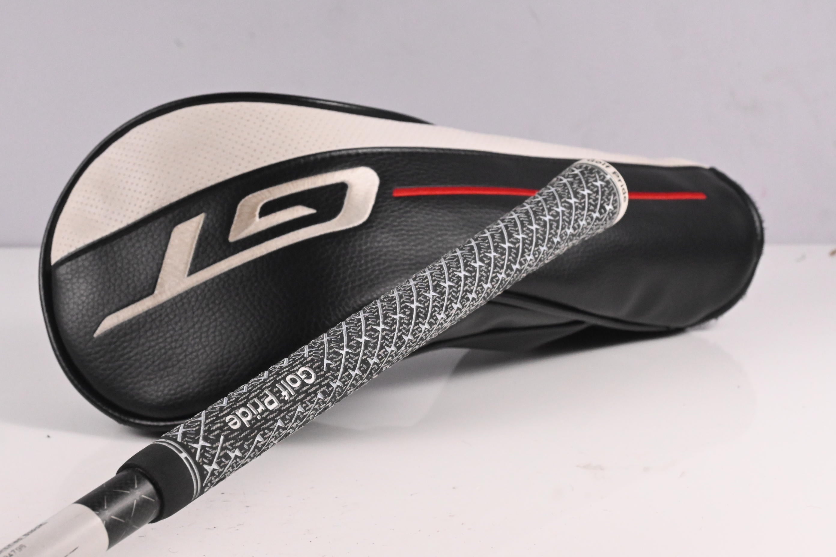 Titleist GT2 Driver / 10 Degree / Stiff Flex Tensei 1K Black 65 Shaft