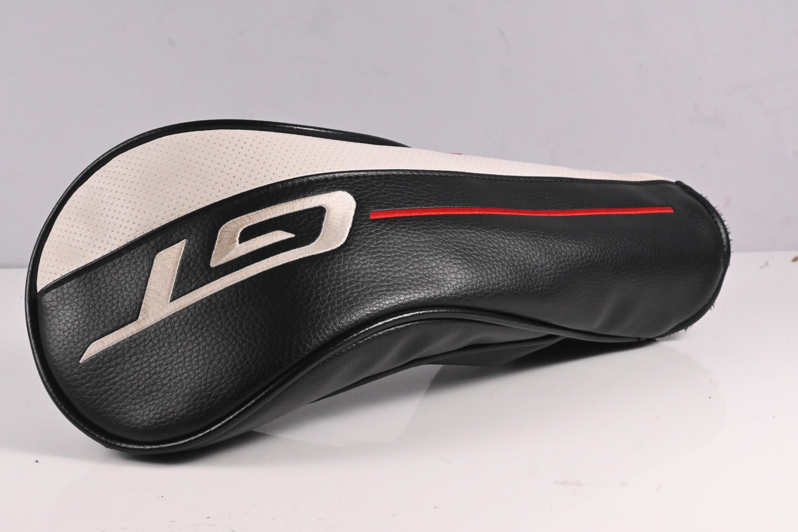 Titleist GT2 Driver / 10 Degree / Stiff Flex Tensei 1K Black 65 Shaft