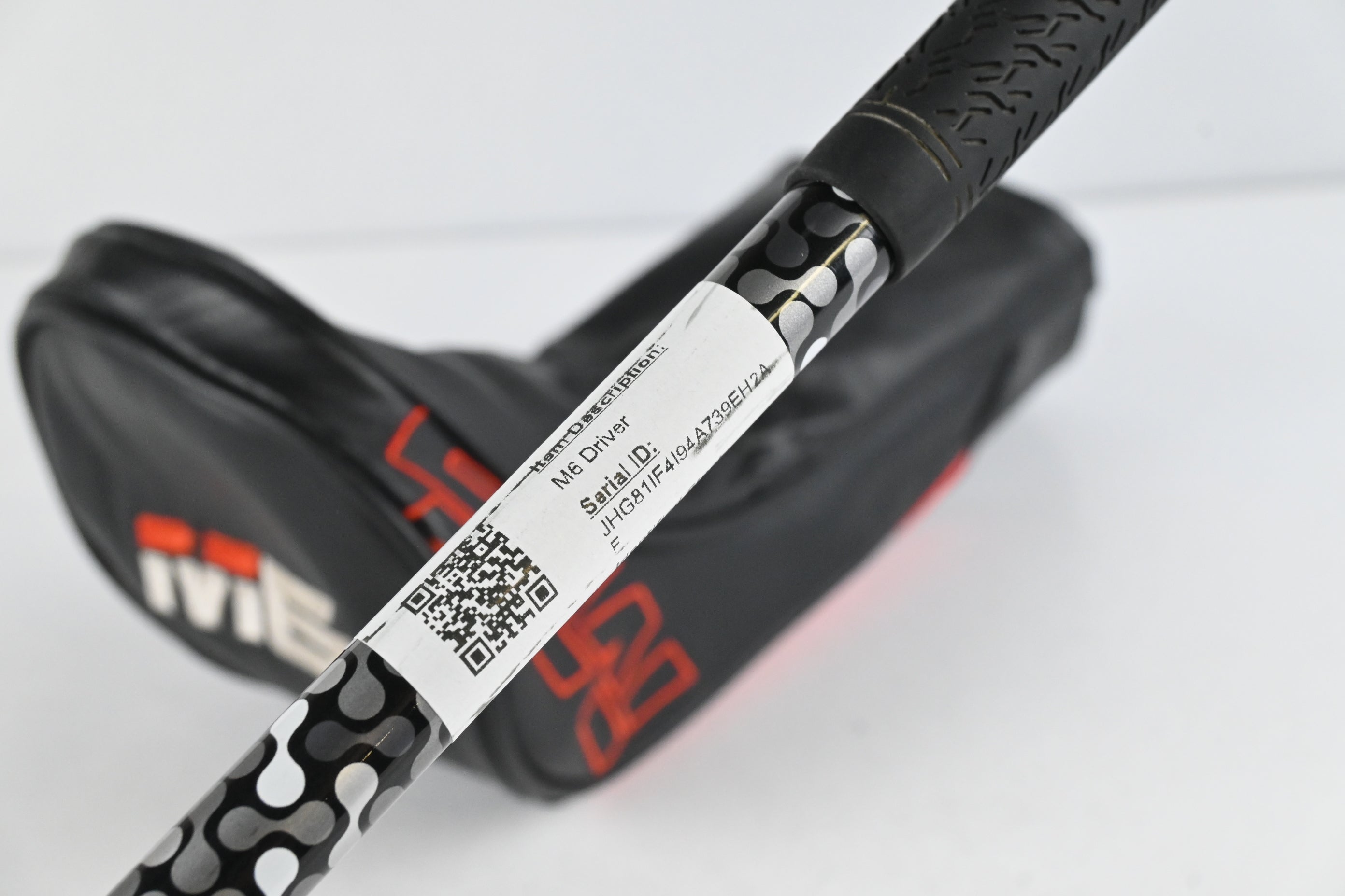 Taylormade M6 Driver / 10.5 Degree / Stiff Flex Fujikura Atmos Black 6 Shaft