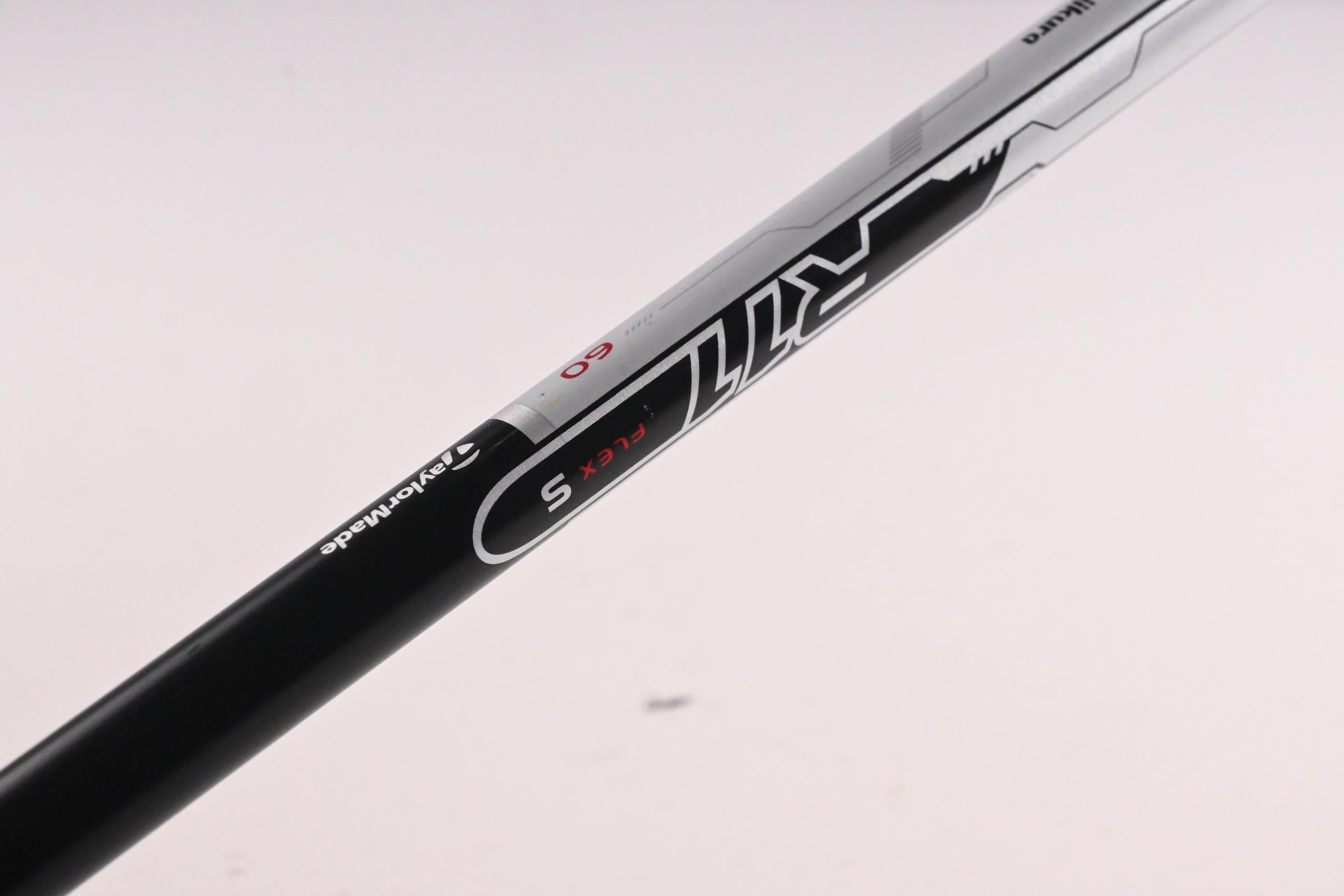 Taylormade R11 Driver / 9 Degree / Stiff Flex Fujikura Blur 60 Shaft