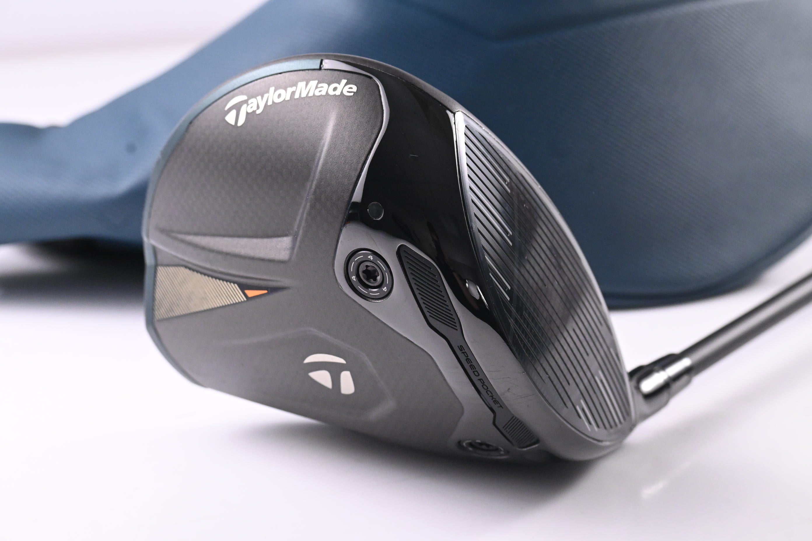 Taylormade Qi4D Driver / 10.5 Degree / Stiff Flex Reax Blue 50 Shaft