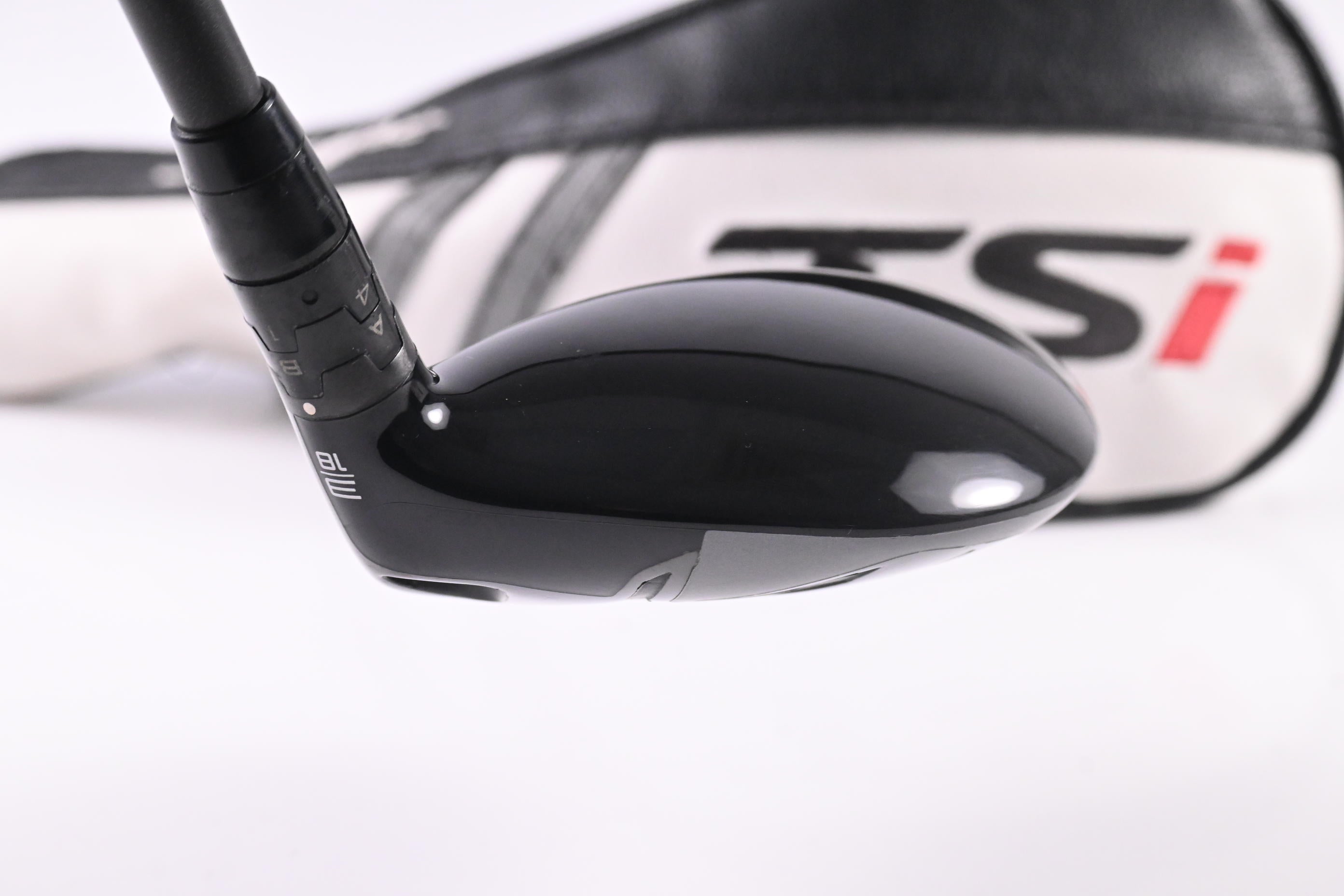 Titleist TSi2 #3 Hybrid / 18 Degree / X-Flex Graphite Design Tour AD IZ-85 Shaft