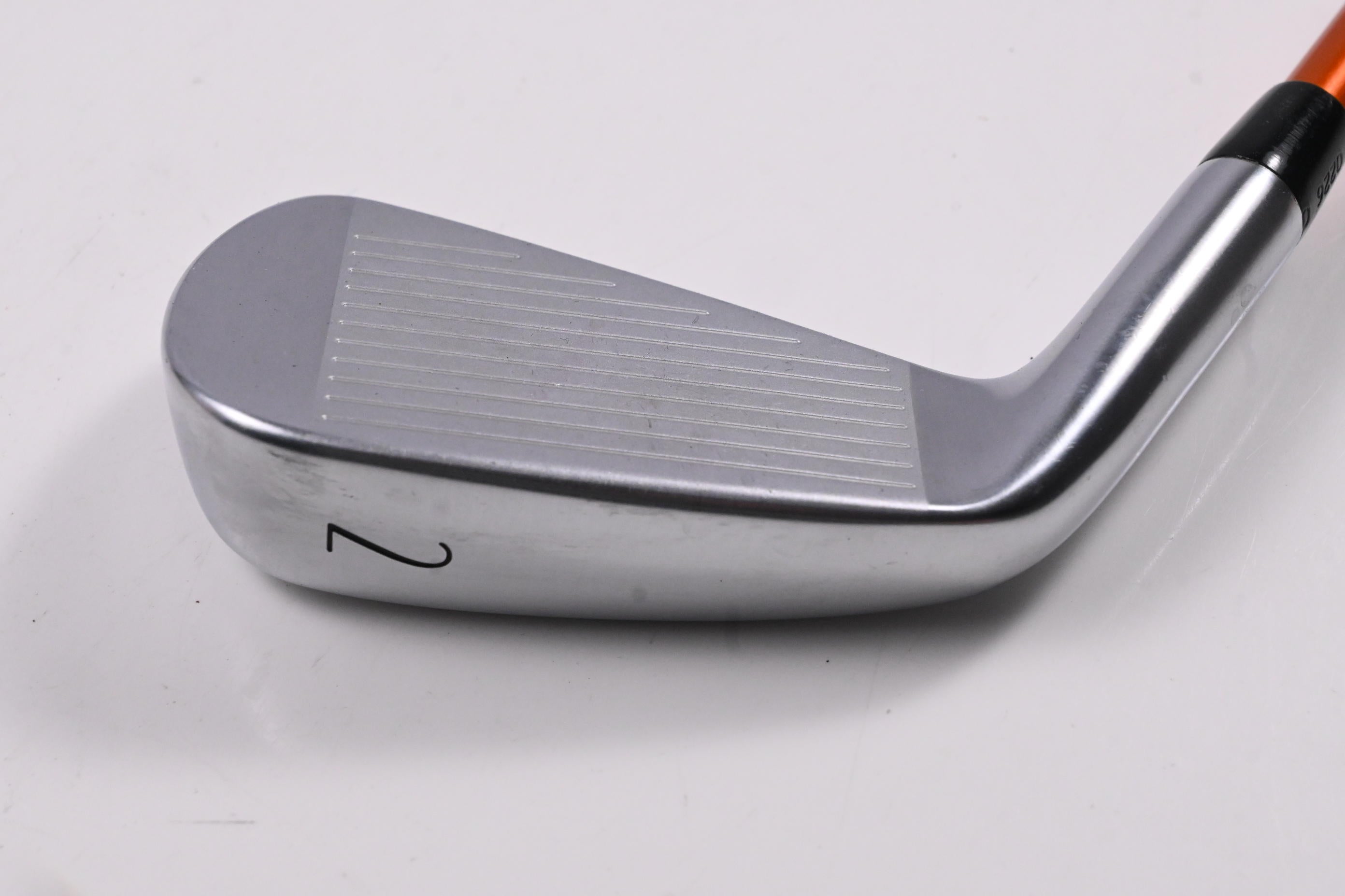 Titleist T250.U Utility #2 Iron / 18 Degree / X-Flex Tour AD DI-105 Shaft