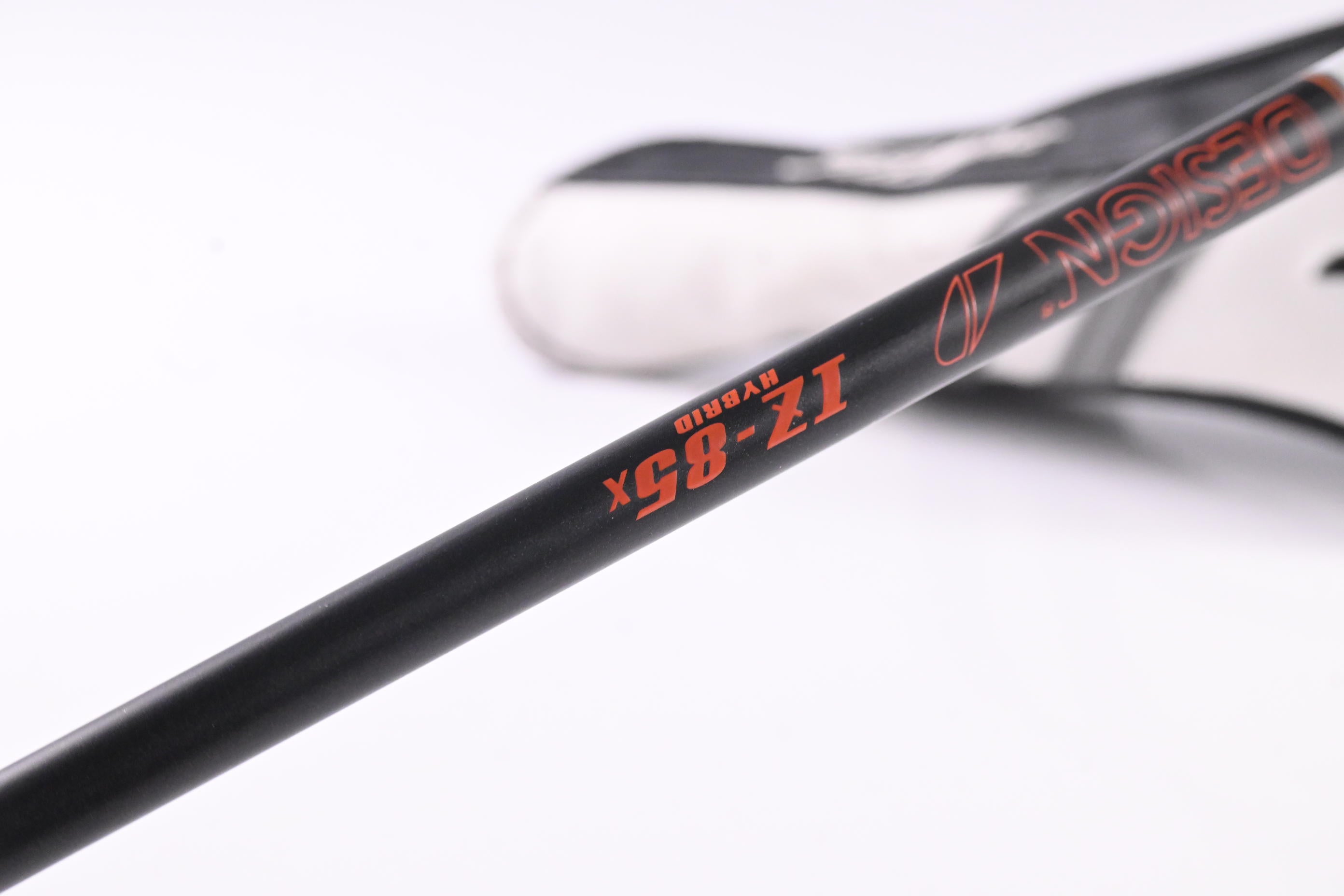 Titleist TSi2 #3 Hybrid / 18 Degree / X-Flex Graphite Design Tour AD IZ-85 Shaft