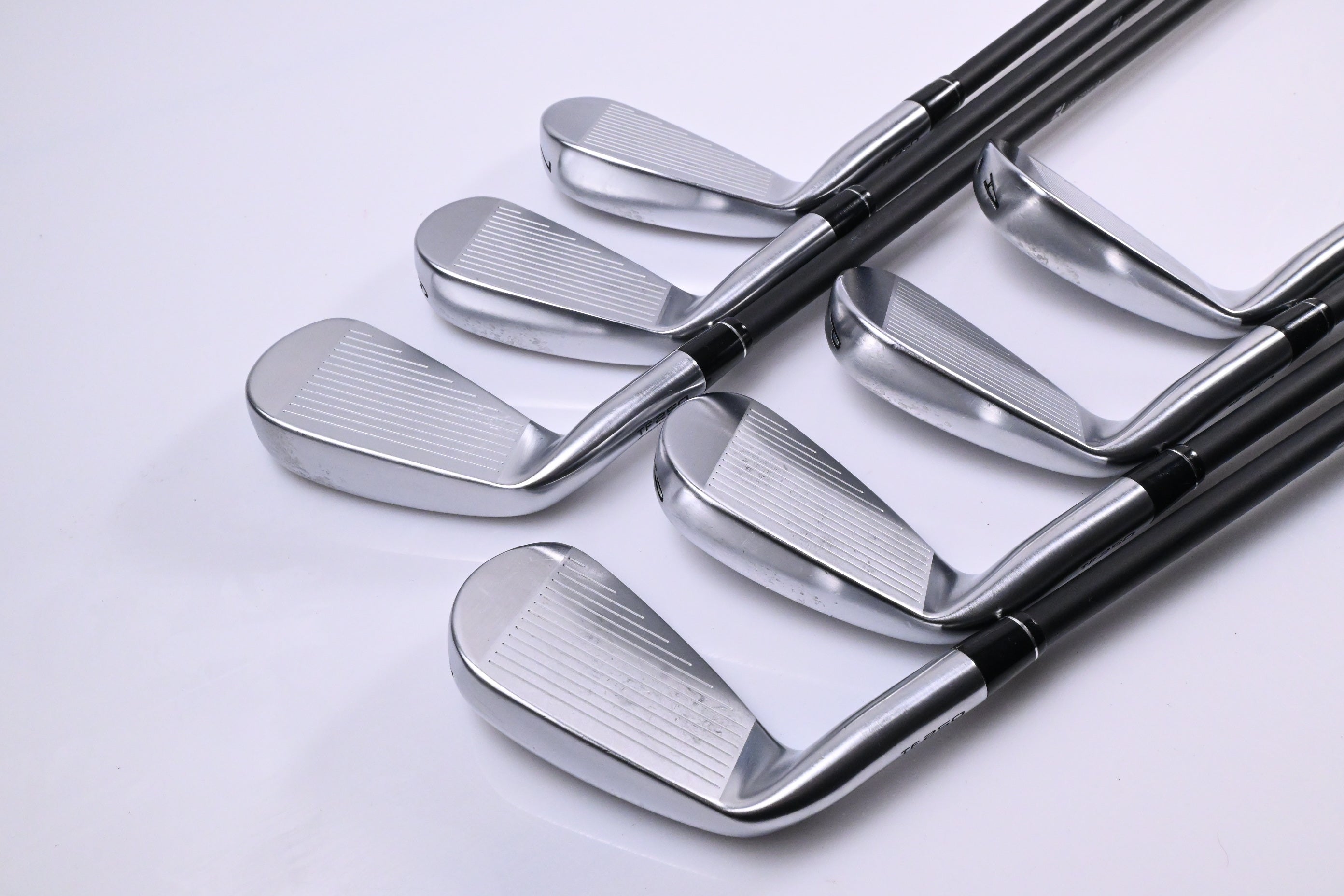 Callaway Apex Ti Fusion 250 Irons / 5-PW+GW / Regular Flex MMT 70 Shafts
