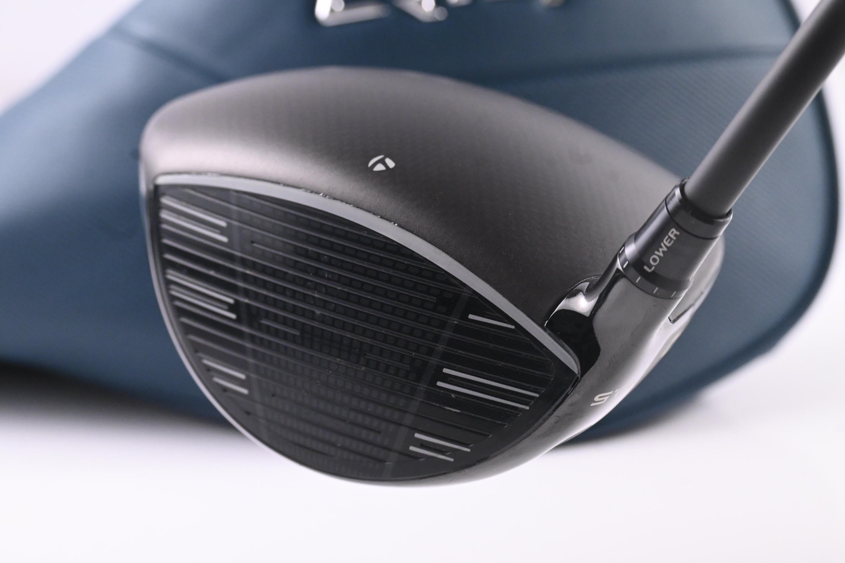 Taylormade Qi4D Driver / 10.5 Degree / Stiff Flex Reax Blue 50 Shaft