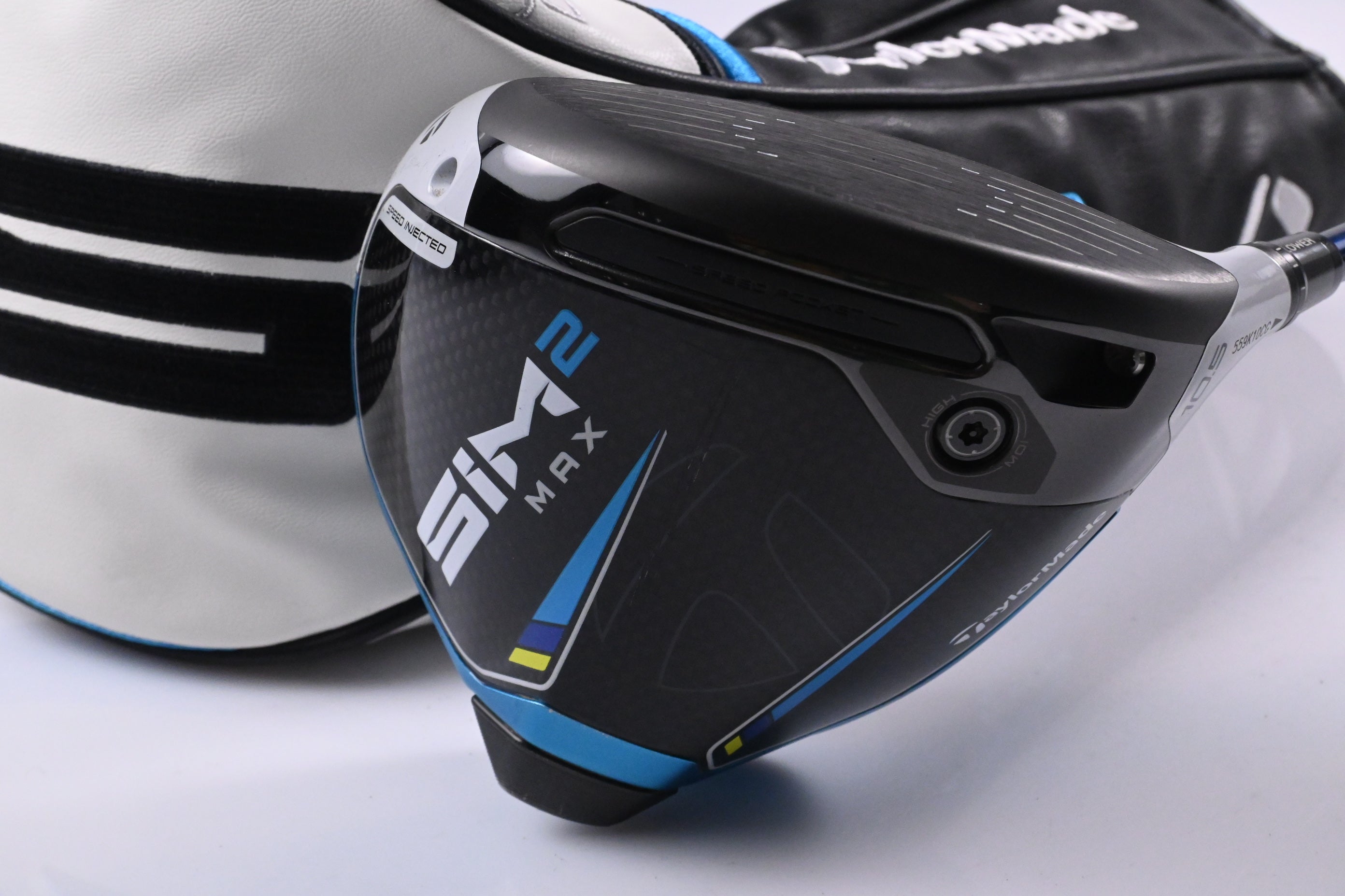 Taylormade SIM2 Max Driver / 10.5 Degree / Regular Flex Ventus Blue 5 Shaft