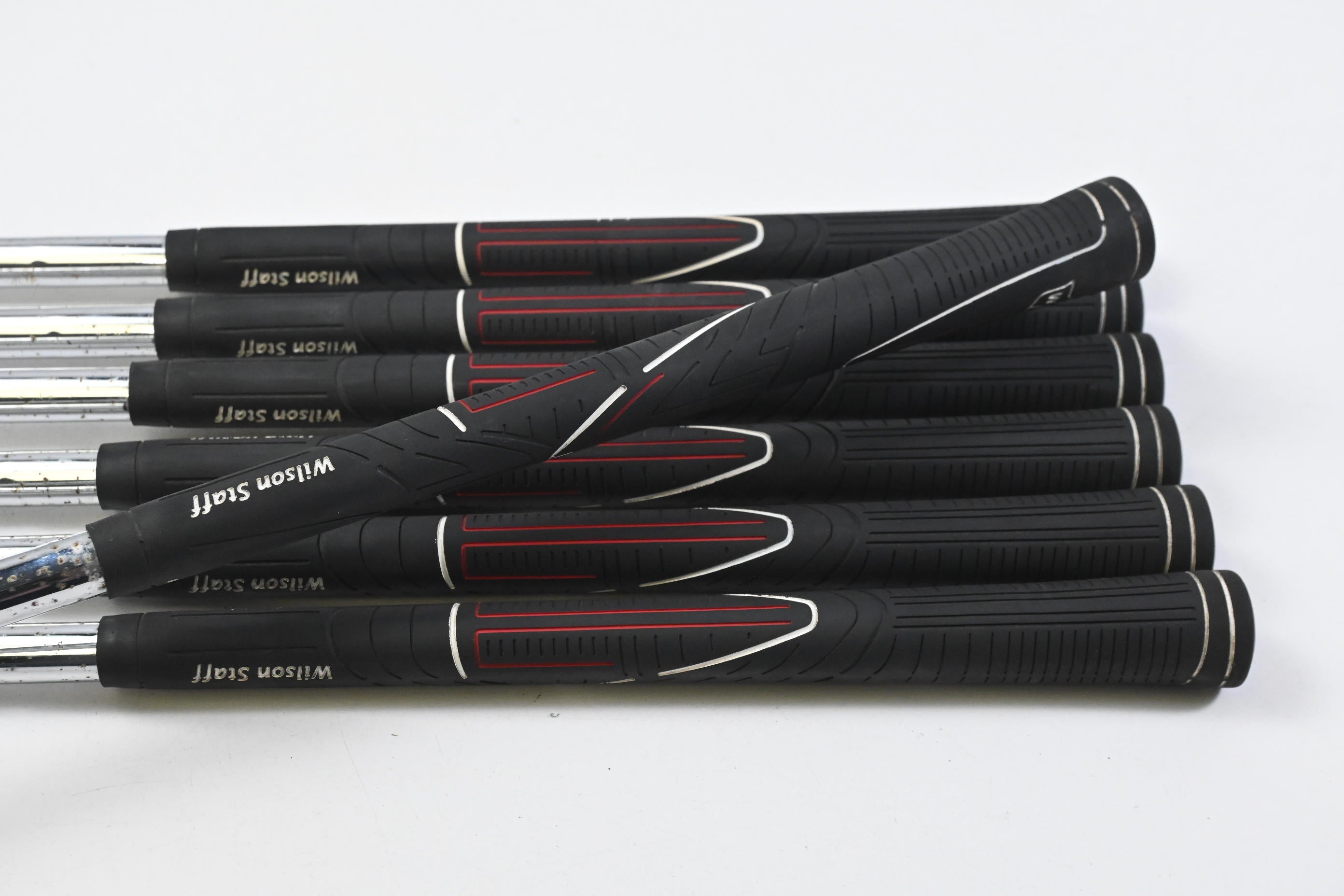 Wilson Di9 Irons / 4-PW / Uniflex TX Superlight 99 Shafts