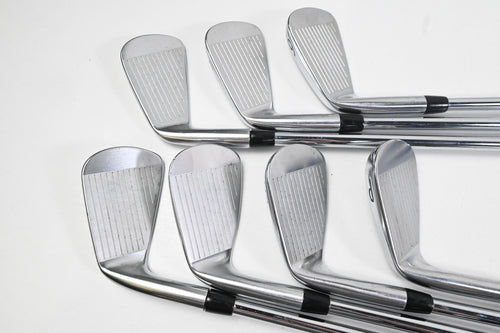 Titleist 718 MB Irons / 4-PW / Regular Flex AMT Tour White R300 Steel Shaft