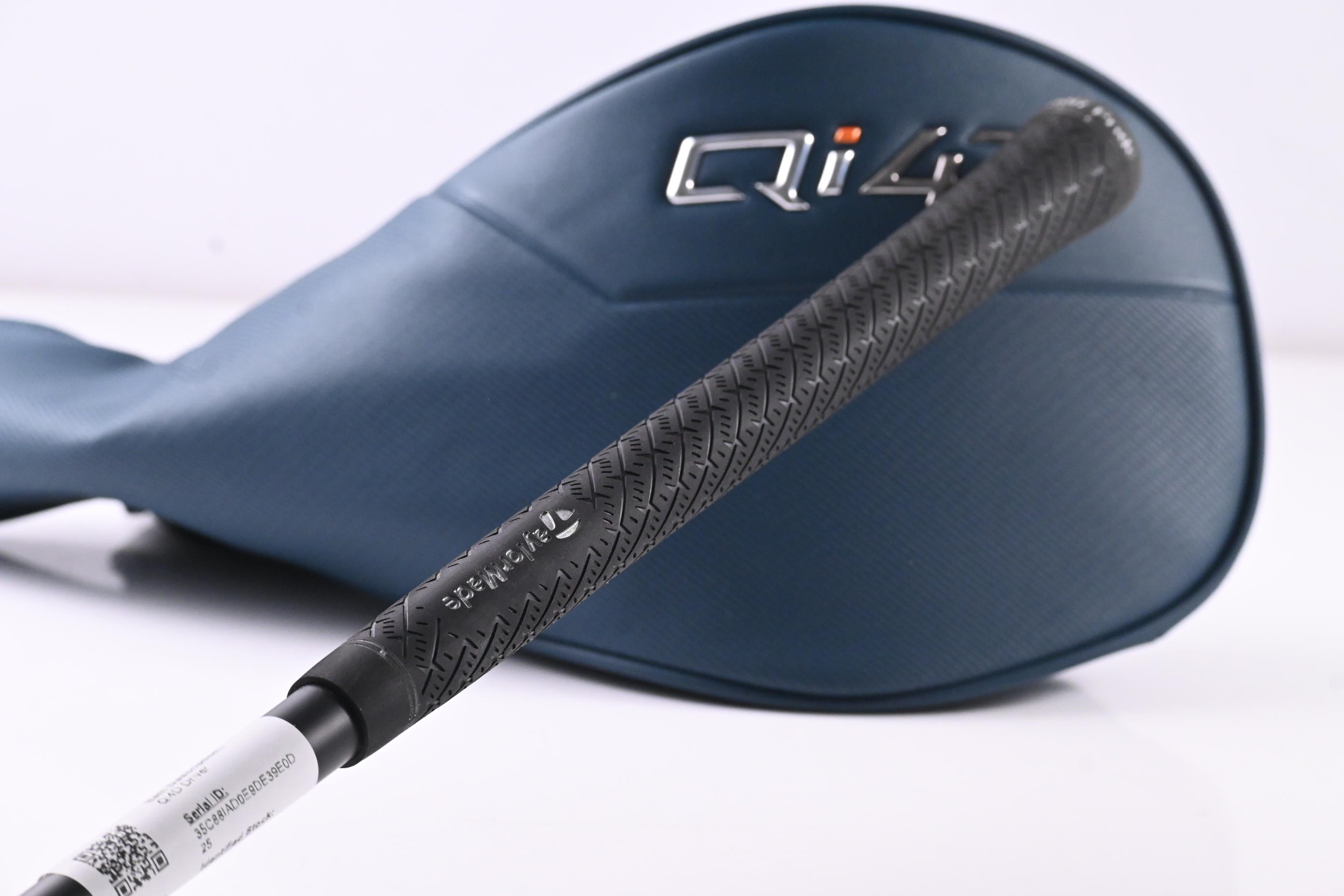 Taylormade Qi4D Driver / 10.5 Degree / Stiff Flex Reax Blue 50 Shaft