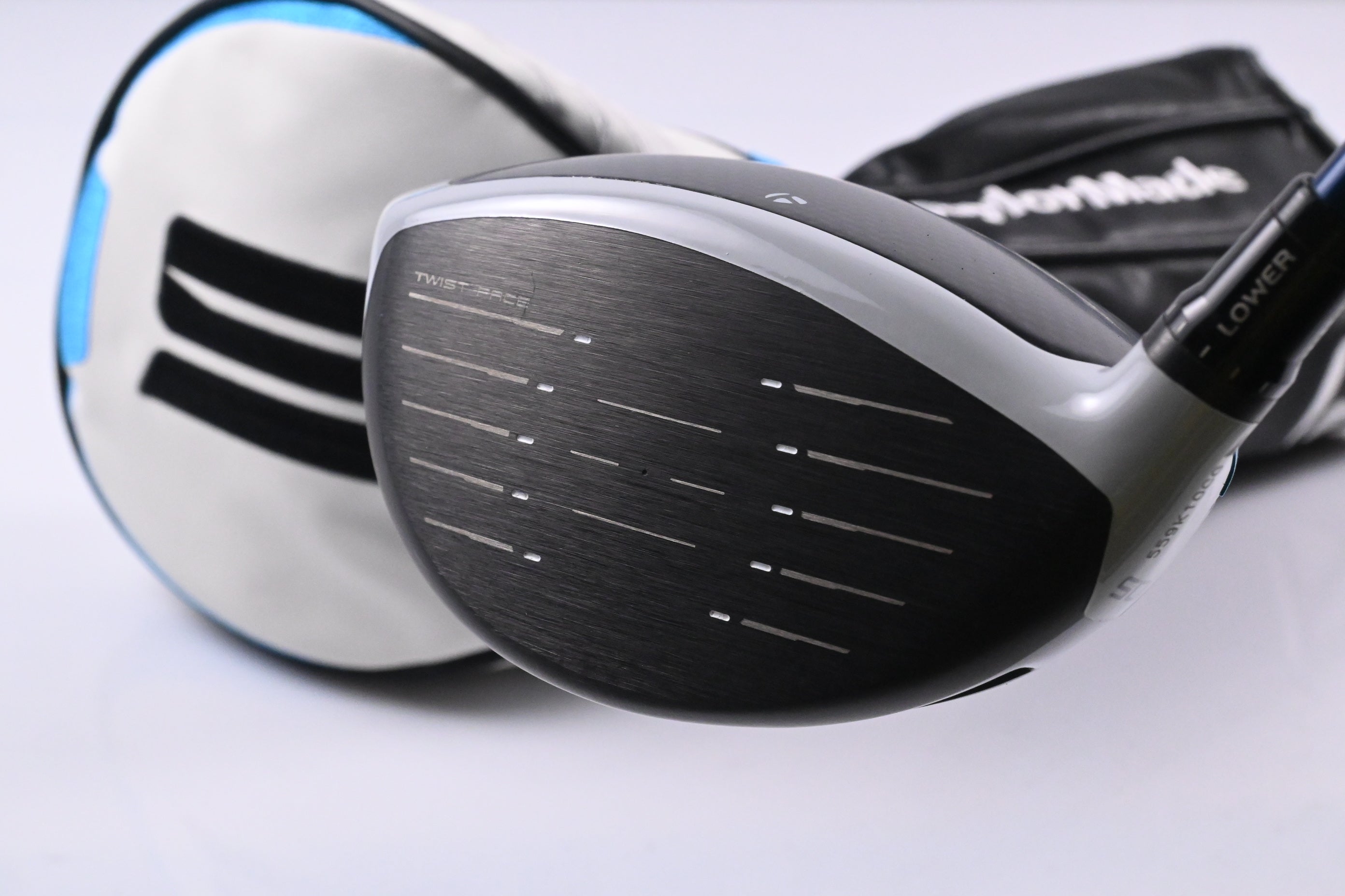 Taylormade SIM2 Max Driver / 10.5 Degree / Regular Flex Ventus Blue 5 Shaft