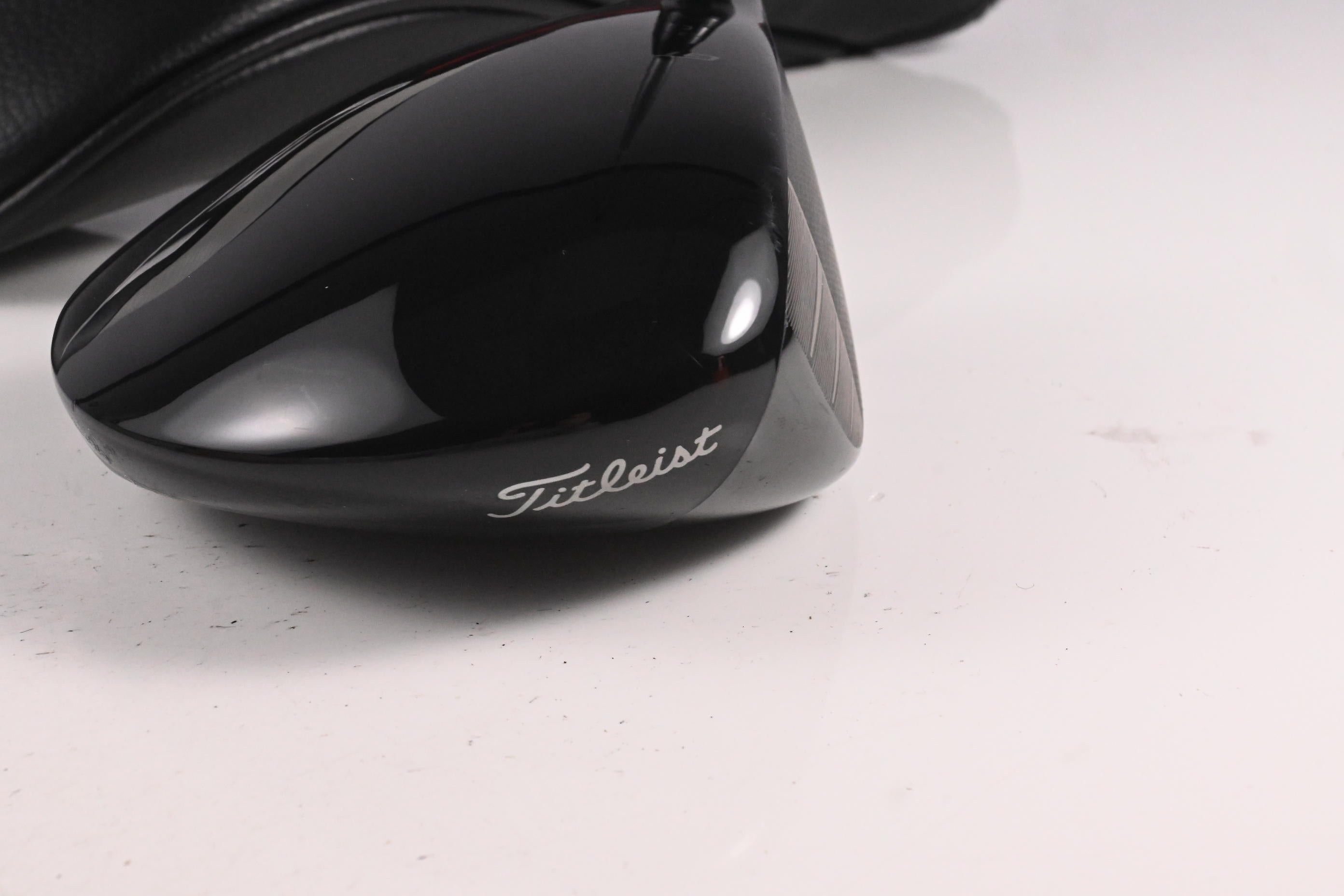 Titleist GT2 Driver / 10 Degree / Regular Flex Fujikura Air Speeder 40 Shaft
