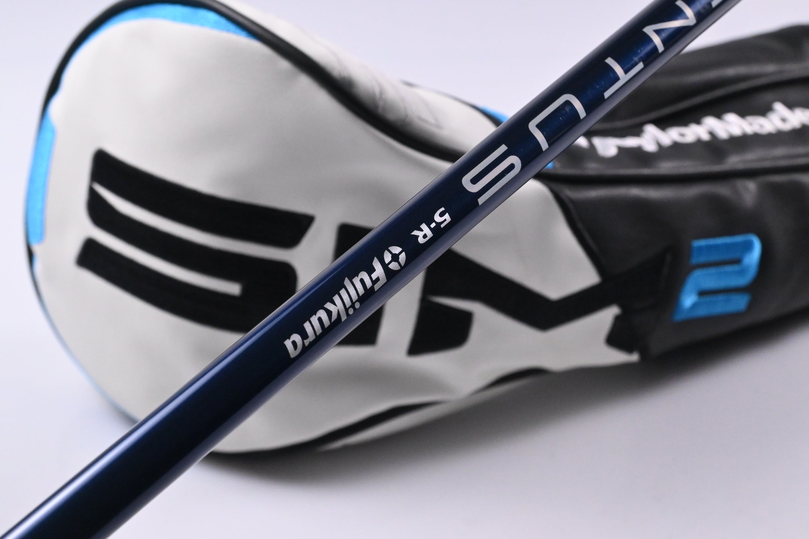 Taylormade SIM2 Max Driver / 10.5 Degree / Regular Flex Ventus Blue 5 Shaft