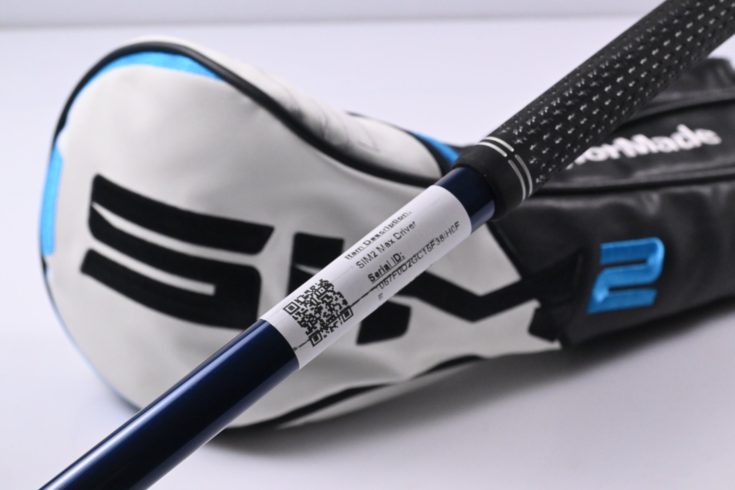 Taylormade SIM2 Max Driver / 10.5 Degree / Regular Flex Ventus Blue 5 Shaft