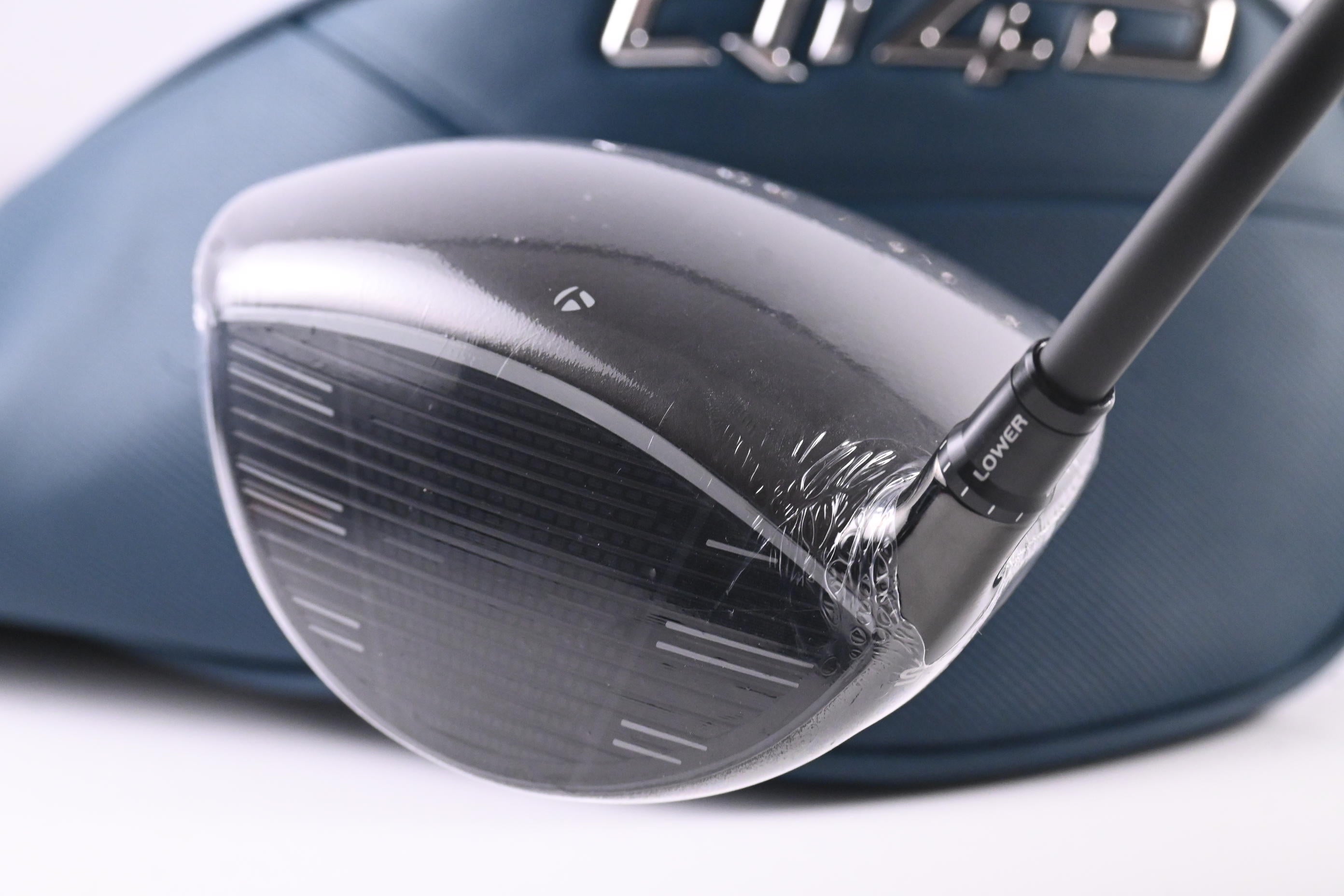 Taylormade Qi4D Driver / 10.5 Degree / Regular Flex Reax Blue 50 Shaft