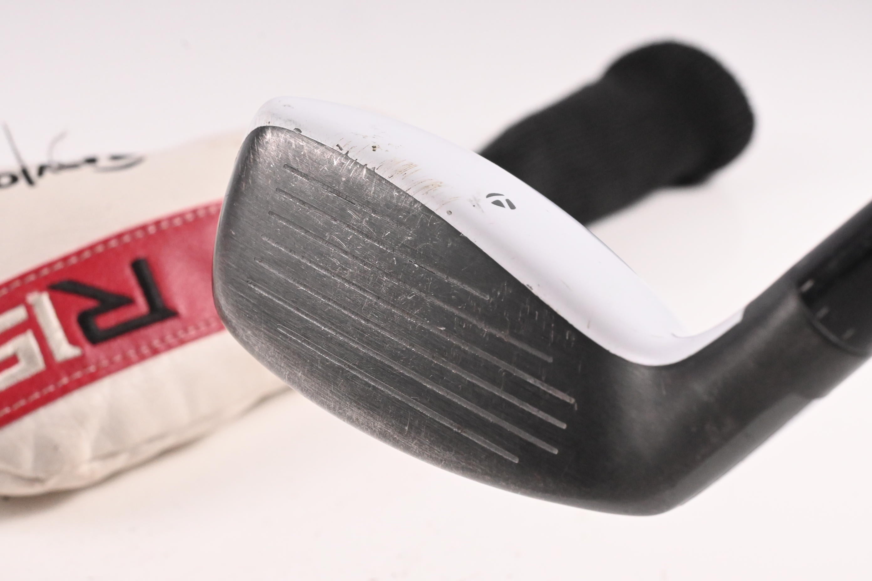 Taylormade R15 #3 Hybrid / 19 Degree / Regular Flex Fujikura Speeder 77