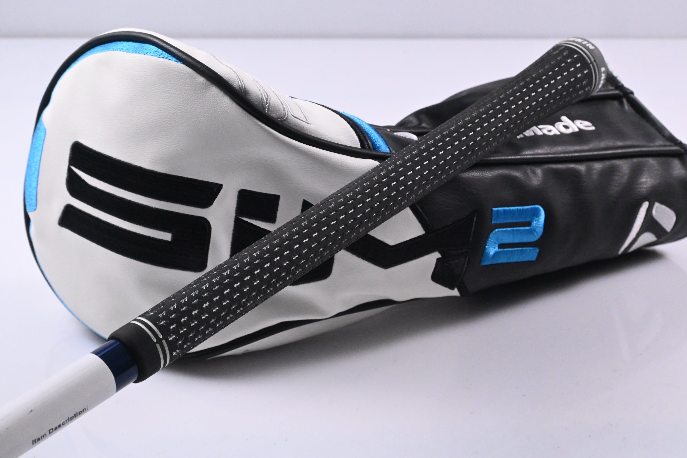 Taylormade SIM2 Max Driver / 10.5 Degree / Regular Flex Ventus Blue 5 Shaft