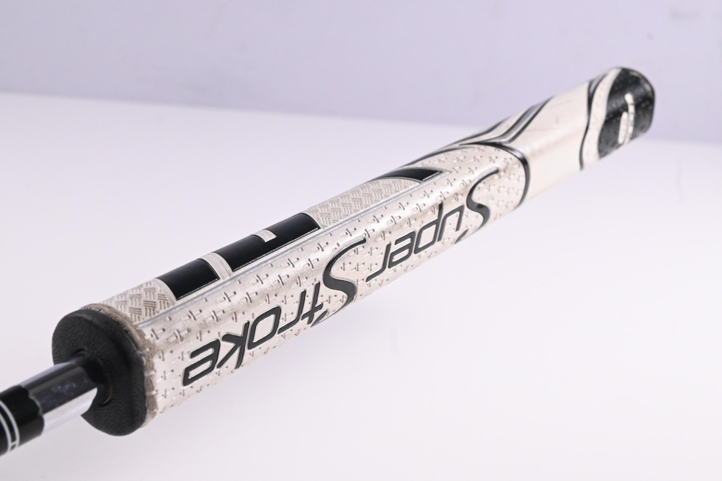Odyssey White Hot 2-Ball Putter / 33 Inch