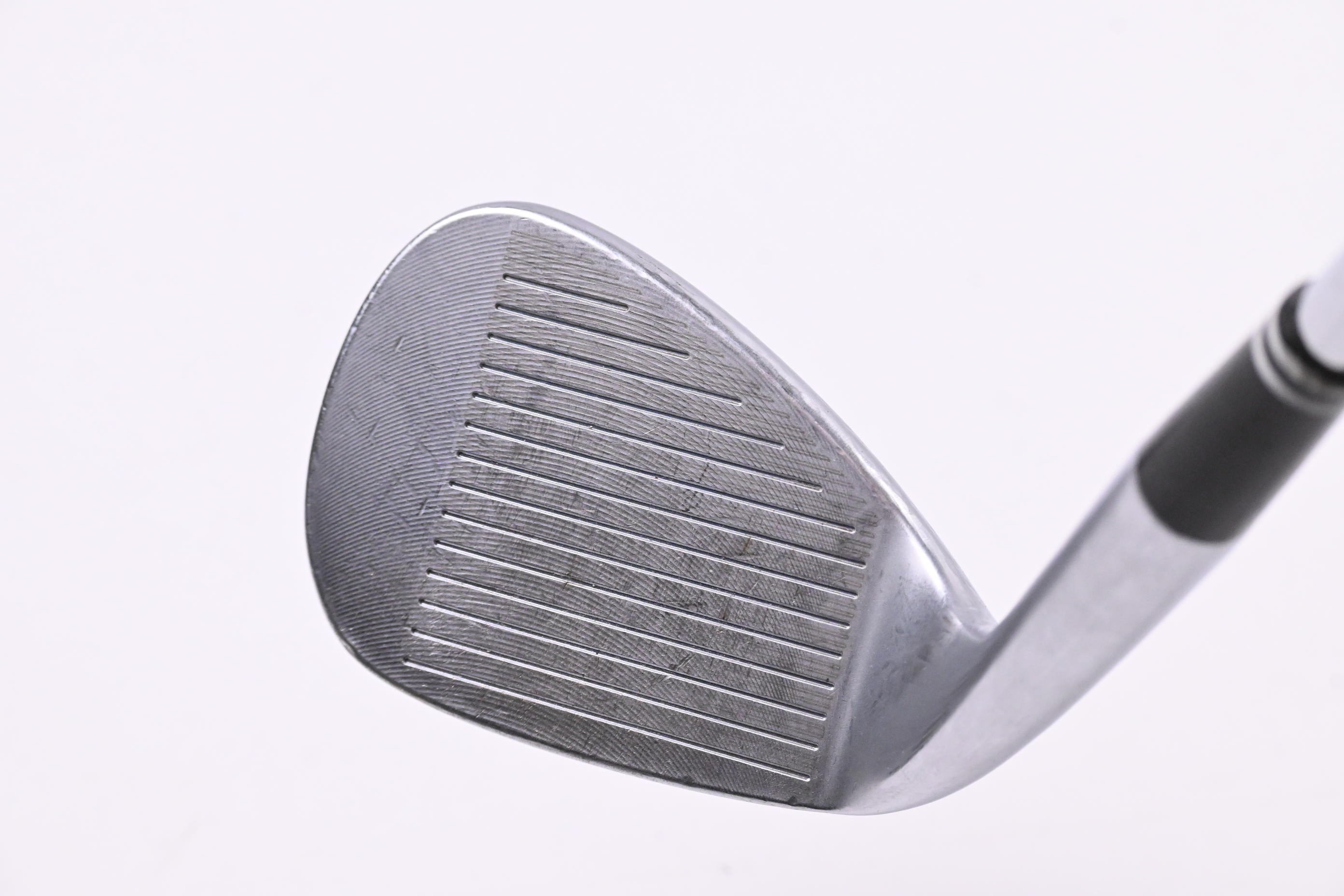 Cleveland 588 RTX Gap Wedge / 50 Degree / Wedge Flex Dynamic Gold Shaft