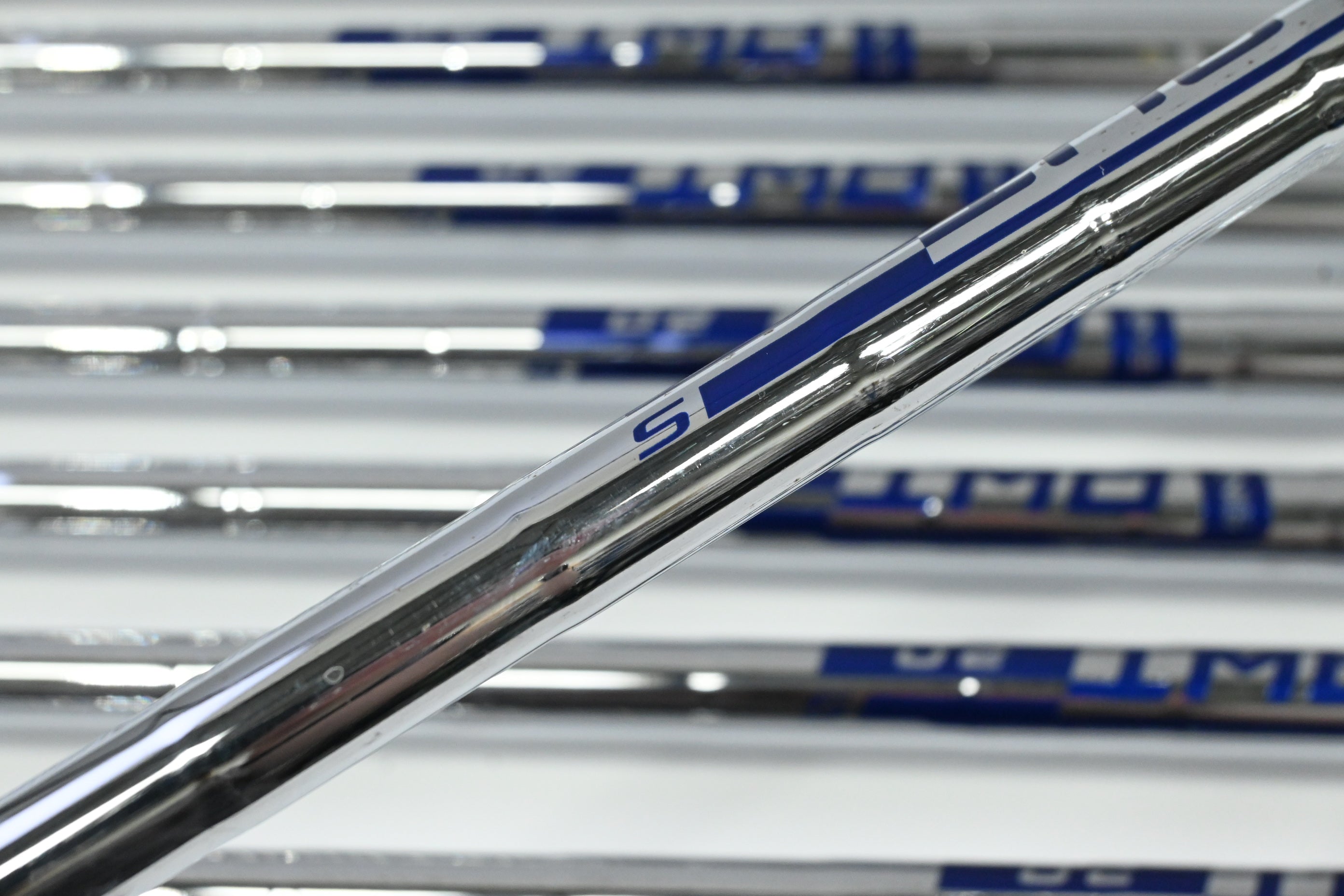 Ping G400 Irons / 4-PW+UW / Green Dot / Stiff Flex Ping AWT 2.0 Shafts