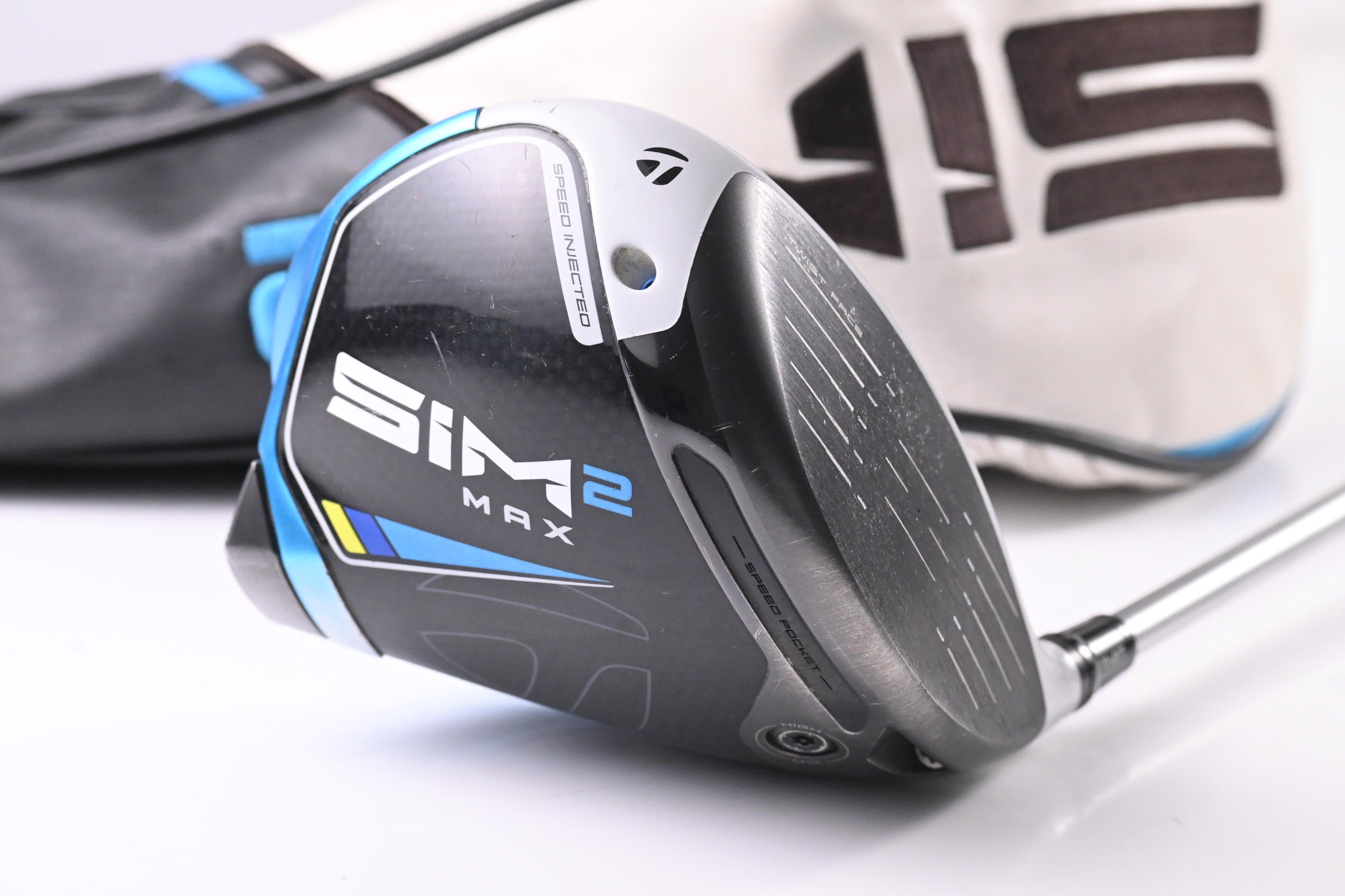 Taylormade SIM2 Max Driver / 10.5 Degree / Regular Flex Kuro Kage Silver 60 Shaft