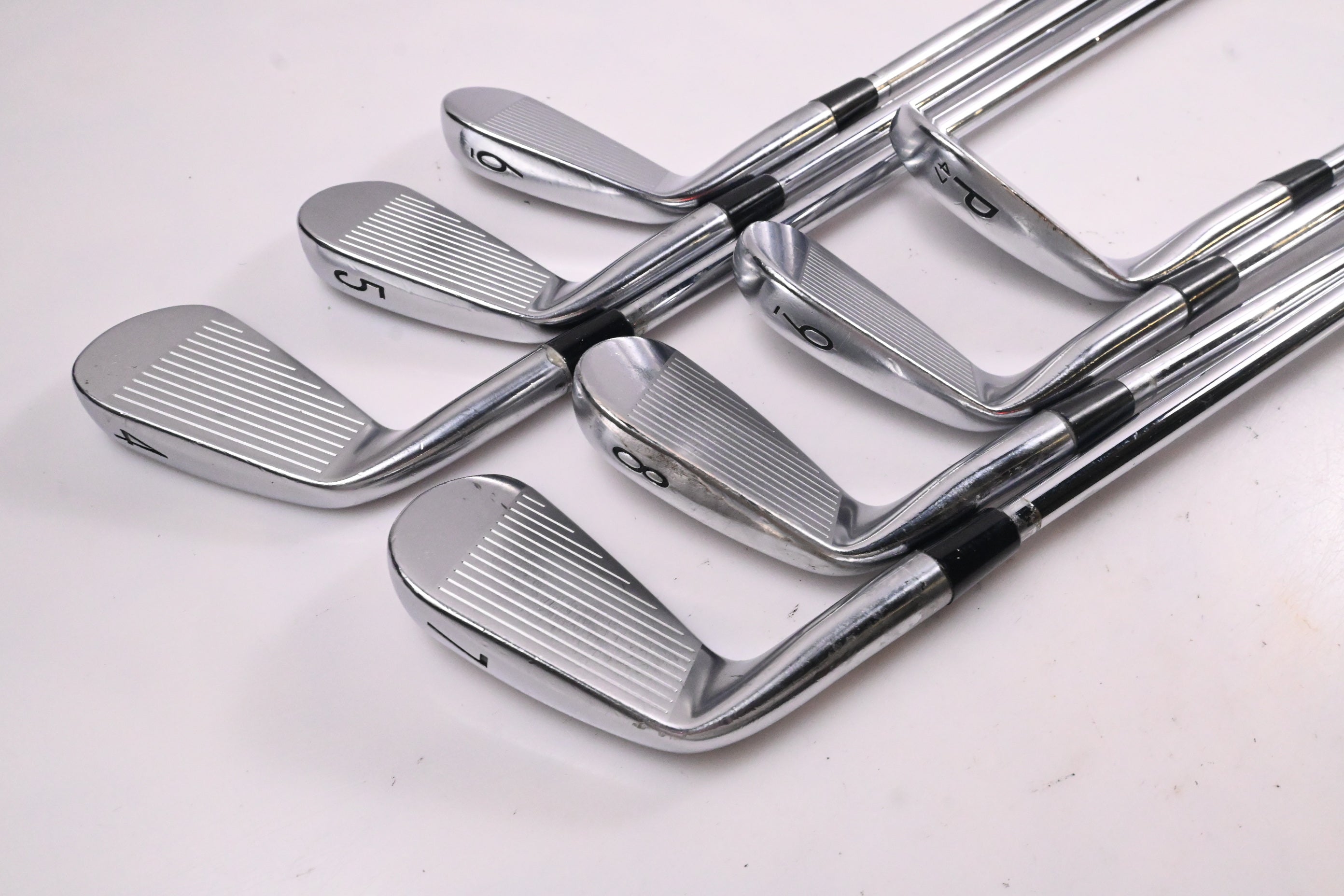 Titleist MB 620 Irons / 4-PW / Stiff Flex Dynamic Gold 120 S300 Shafts