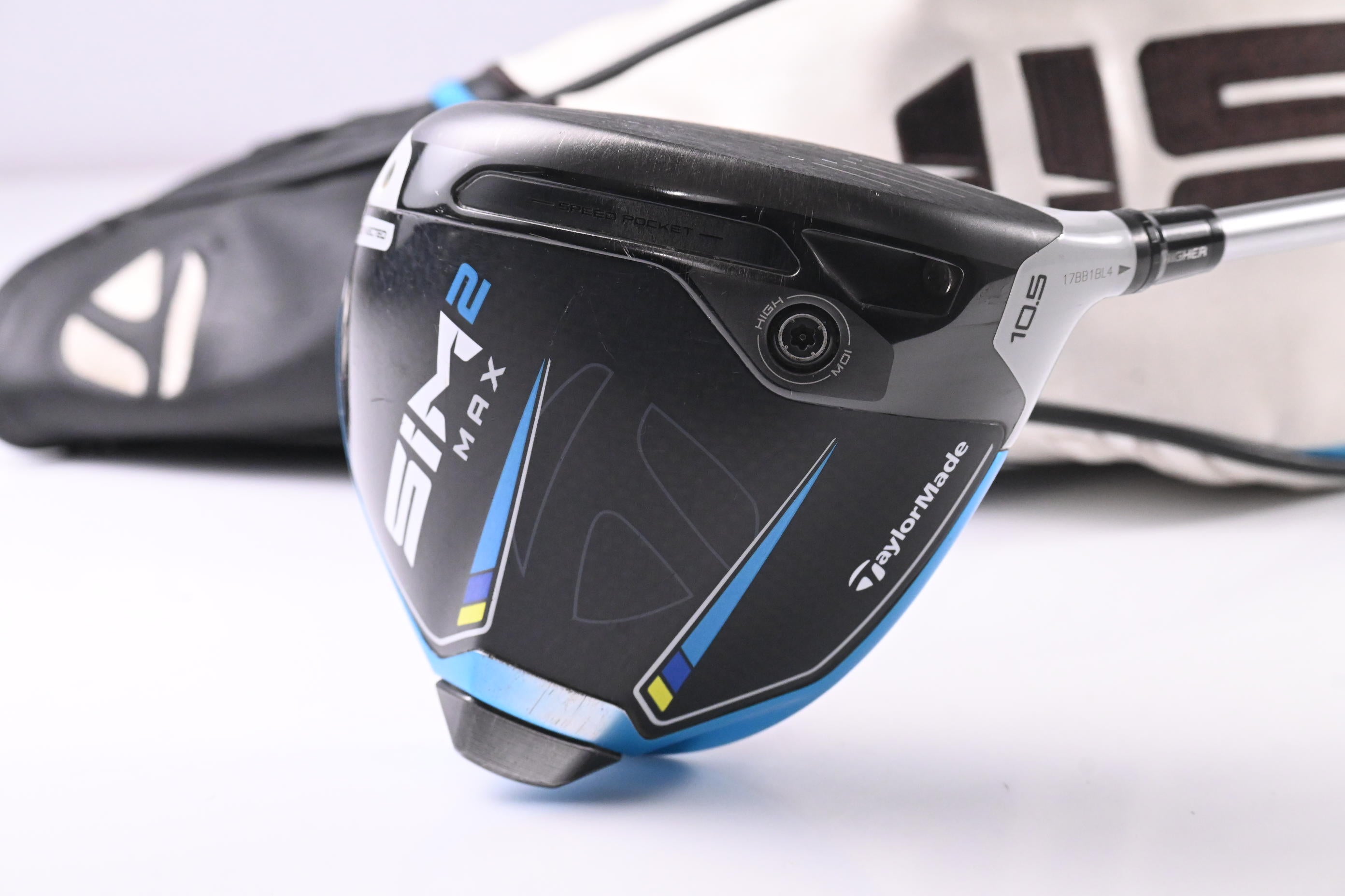 Taylormade SIM2 Max Driver / 10.5 Degree / Regular Flex Kuro Kage Silver 60 Shaft