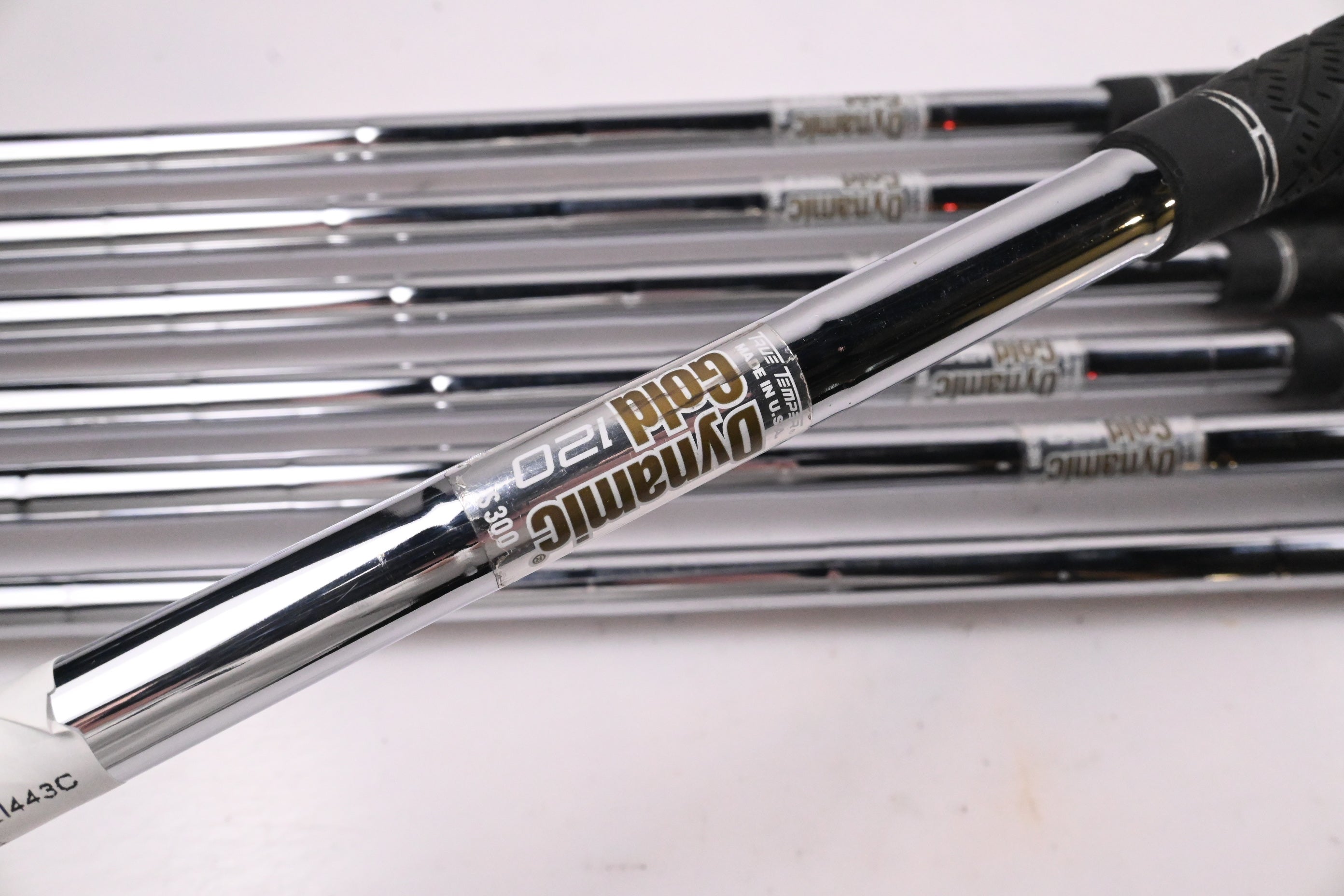 Titleist MB 620 Irons / 4-PW / Stiff Flex Dynamic Gold 120 S300 Shafts
