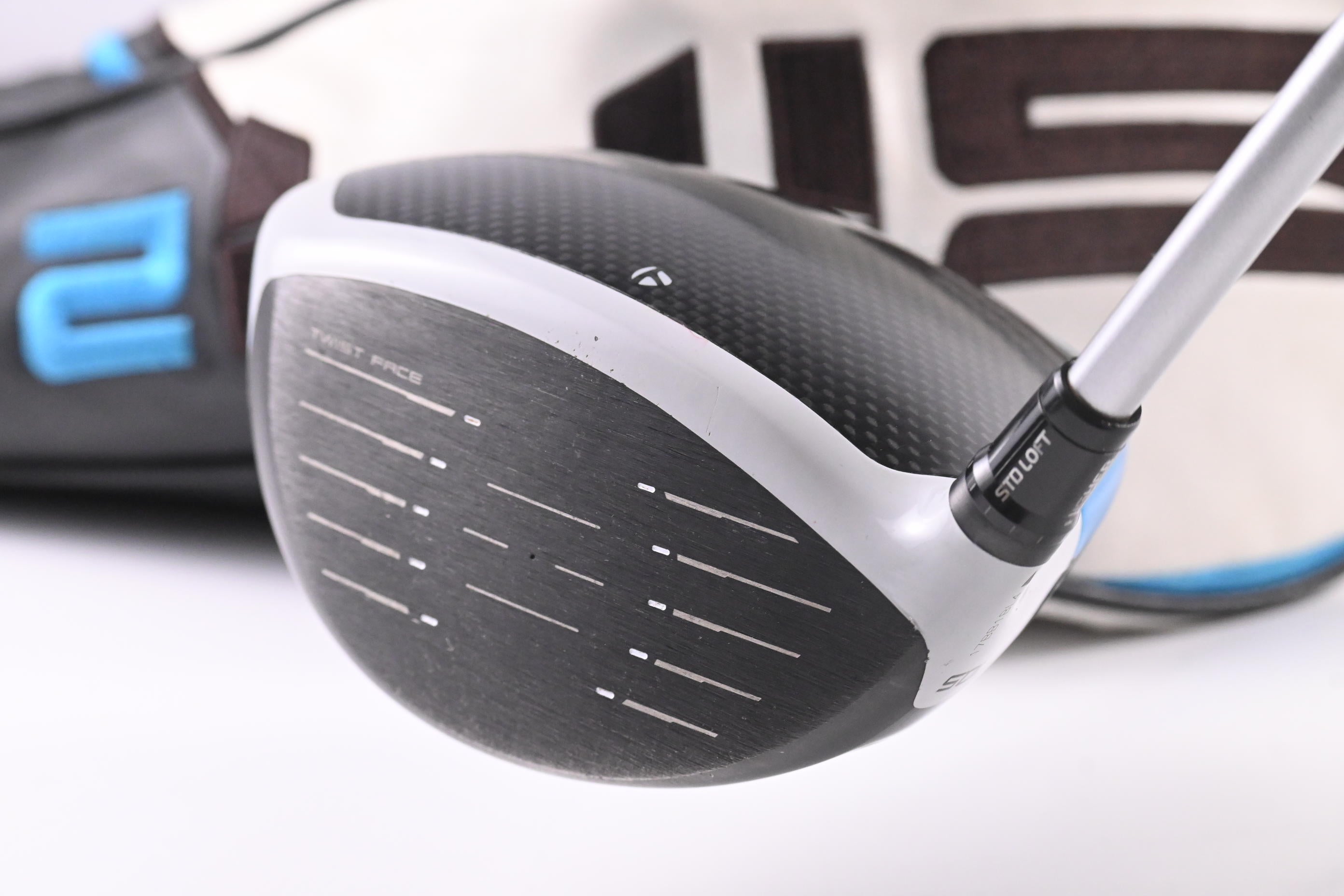 Taylormade SIM2 Max Driver / 10.5 Degree / Regular Flex Kuro Kage Silver 60 Shaft