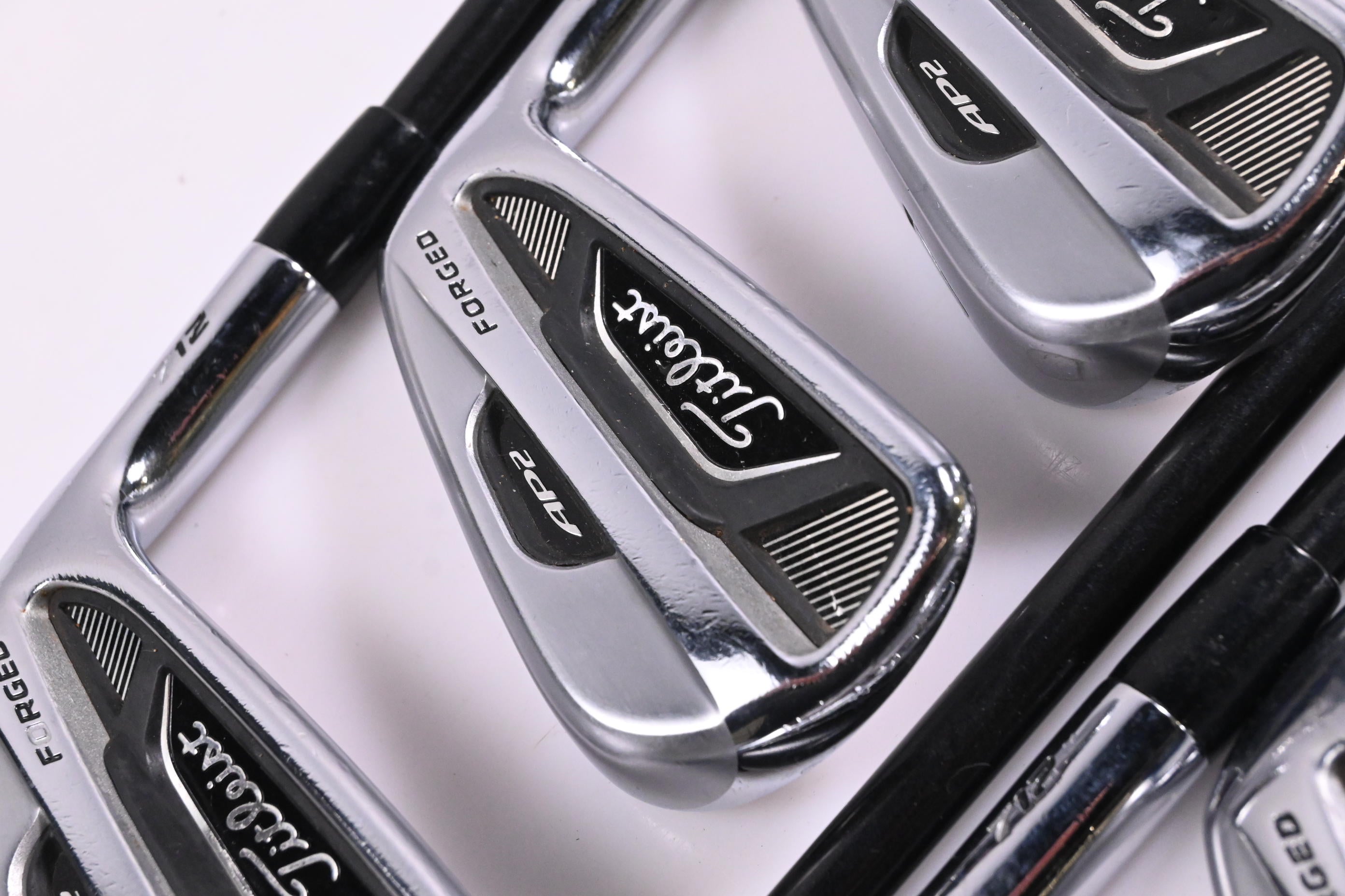 Titleist 712 AP2 Irons / 5-PW+GW / Regular Flex Tour AD 65 Shafts
