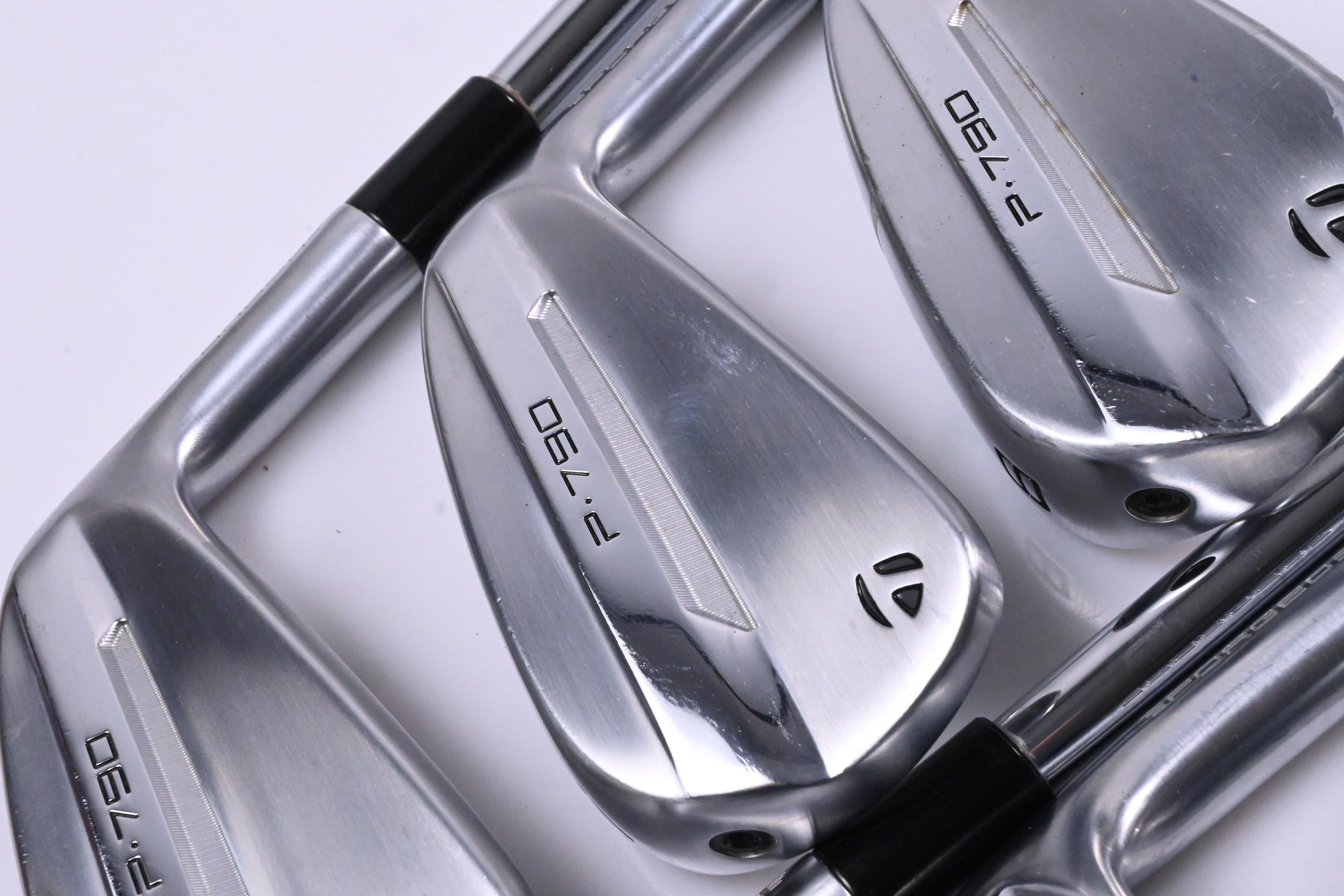 Taylormade P790 2025 Irons / 6-PW+GW / Regular Flex NS Pro Modus3 Tour 105