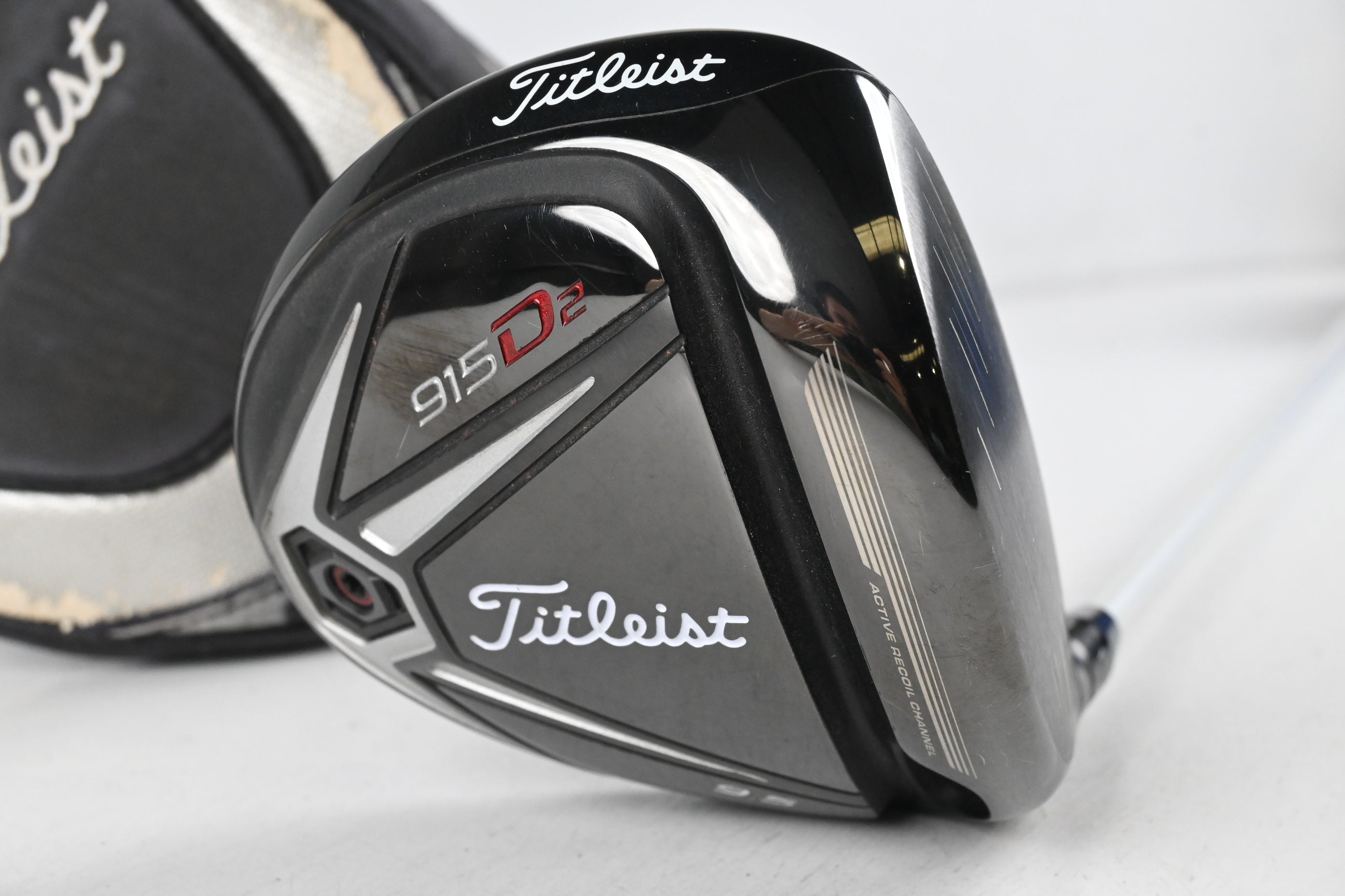 Titleist 915 D2 Driver / 9.5 Degree / Stiff Flex Aldila Rogue 110 MSI 70 Shaft